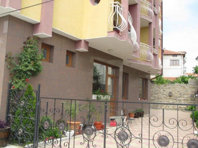 Family Hotel Denica