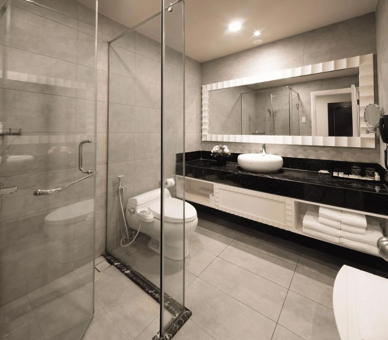 Bathroom in Paragon Saigon Hotel