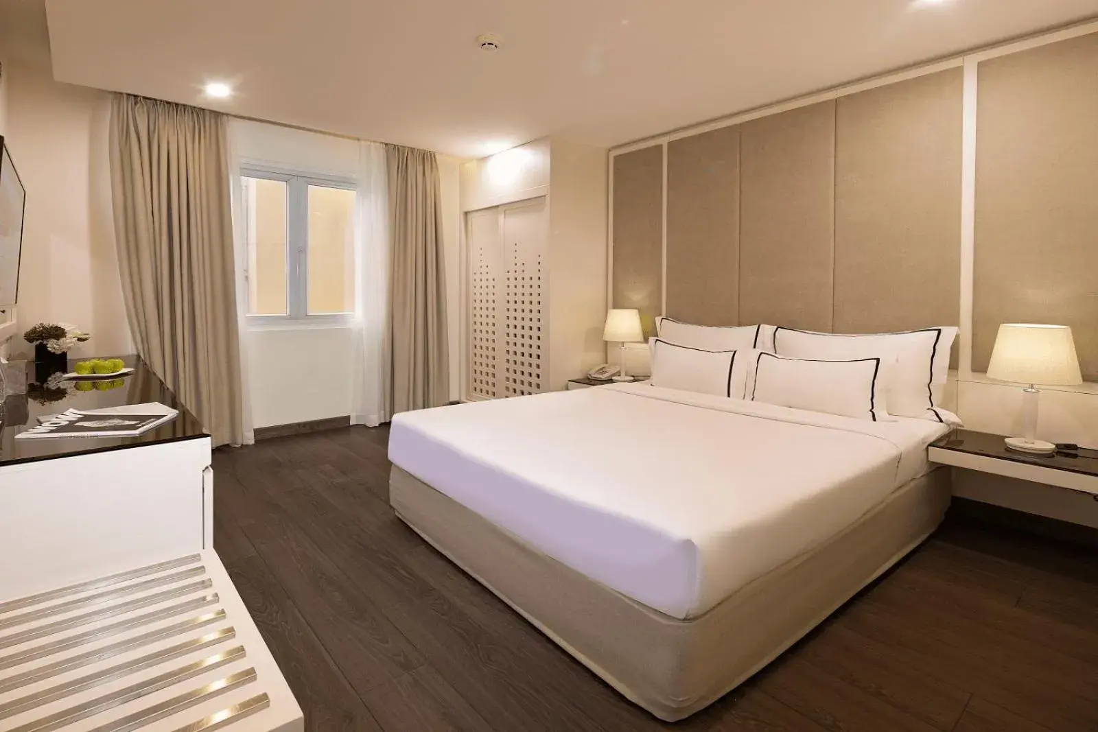 Bed in Paragon Saigon Hotel Bed in Paragon Saigon Hotel