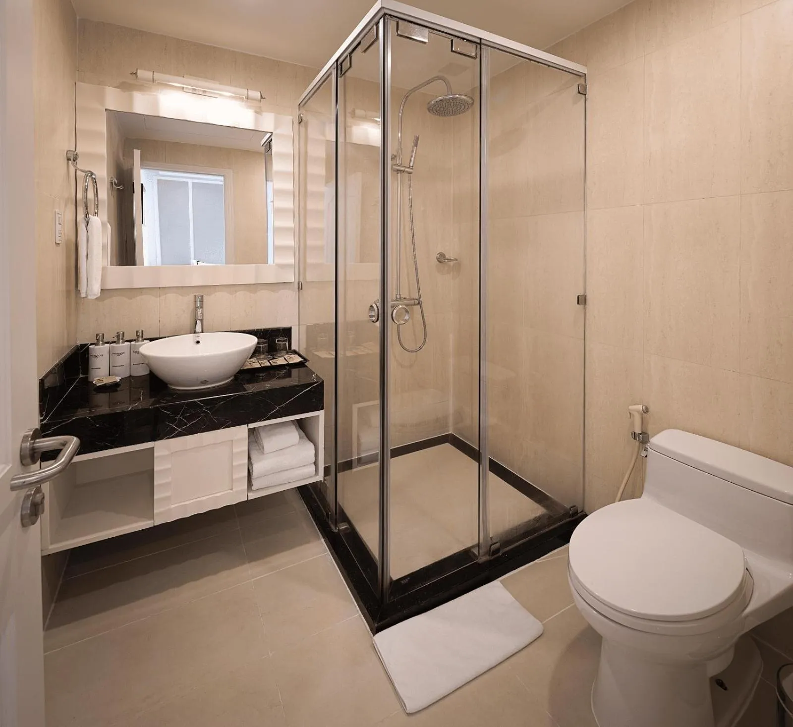 Bathroom in Paragon Saigon Hotel