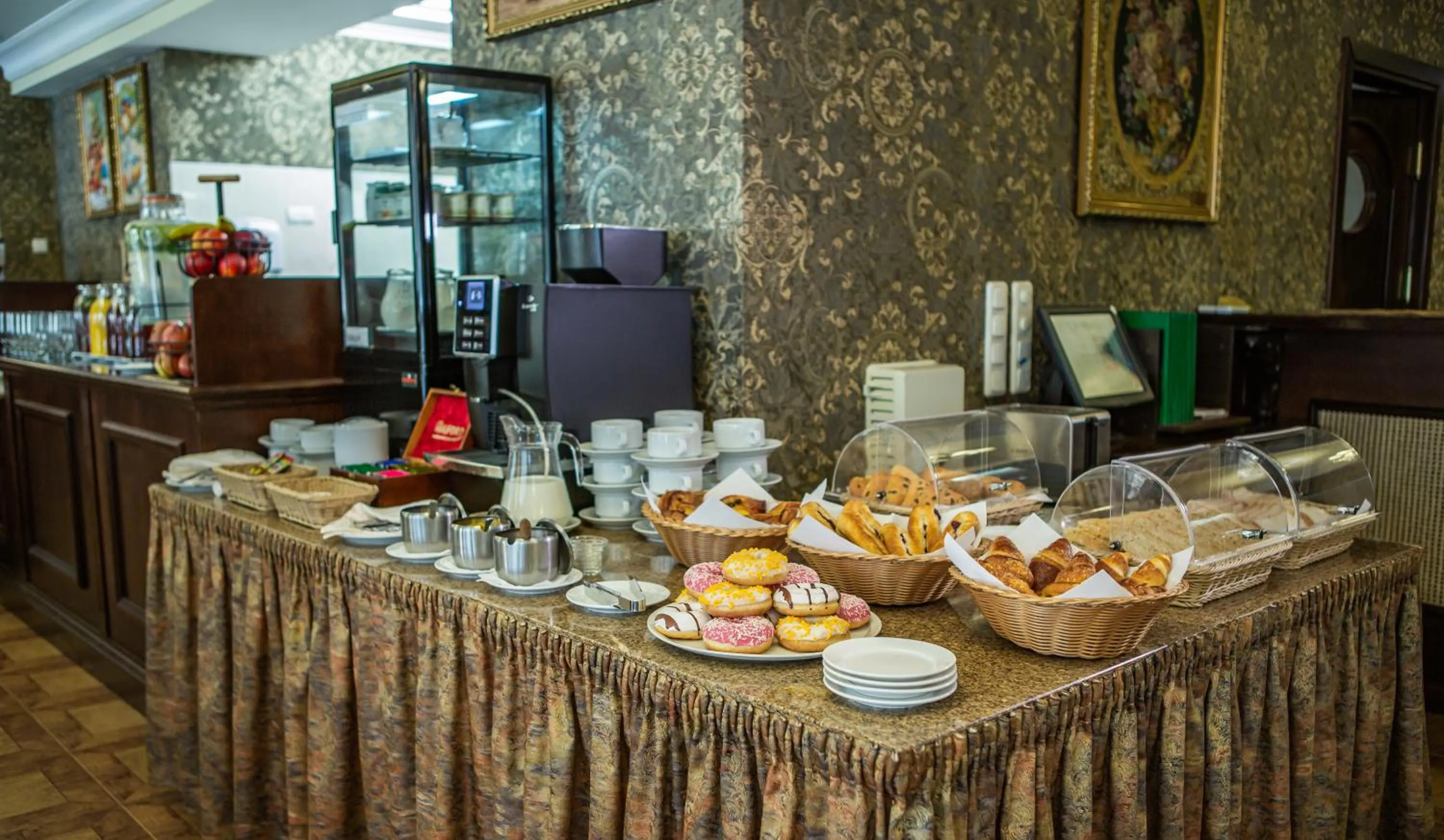 Breakfast in Premier Hotel Palazzo