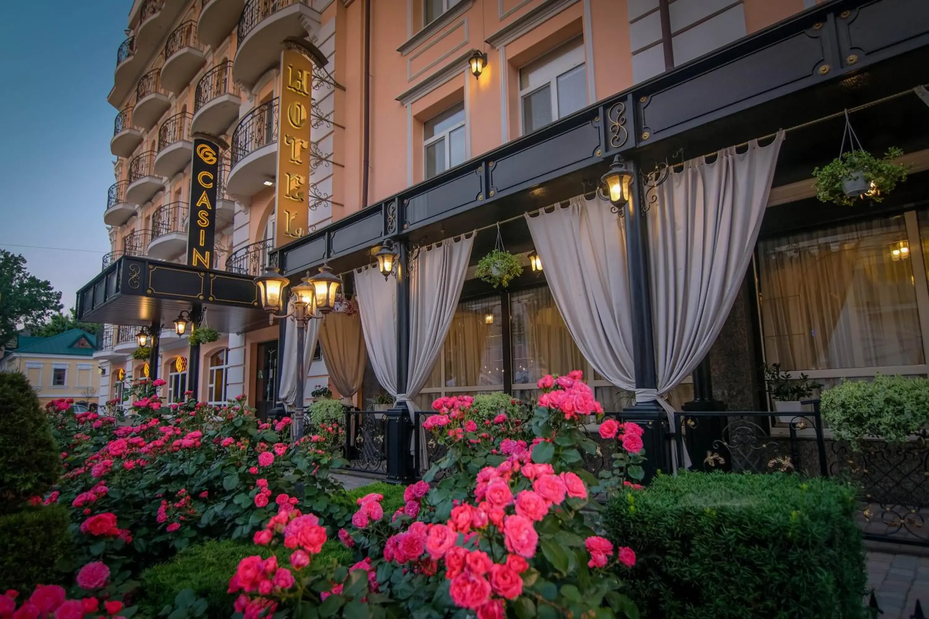 Property building in Premier Hotel Palazzo Property building in Premier Hotel Palazzo