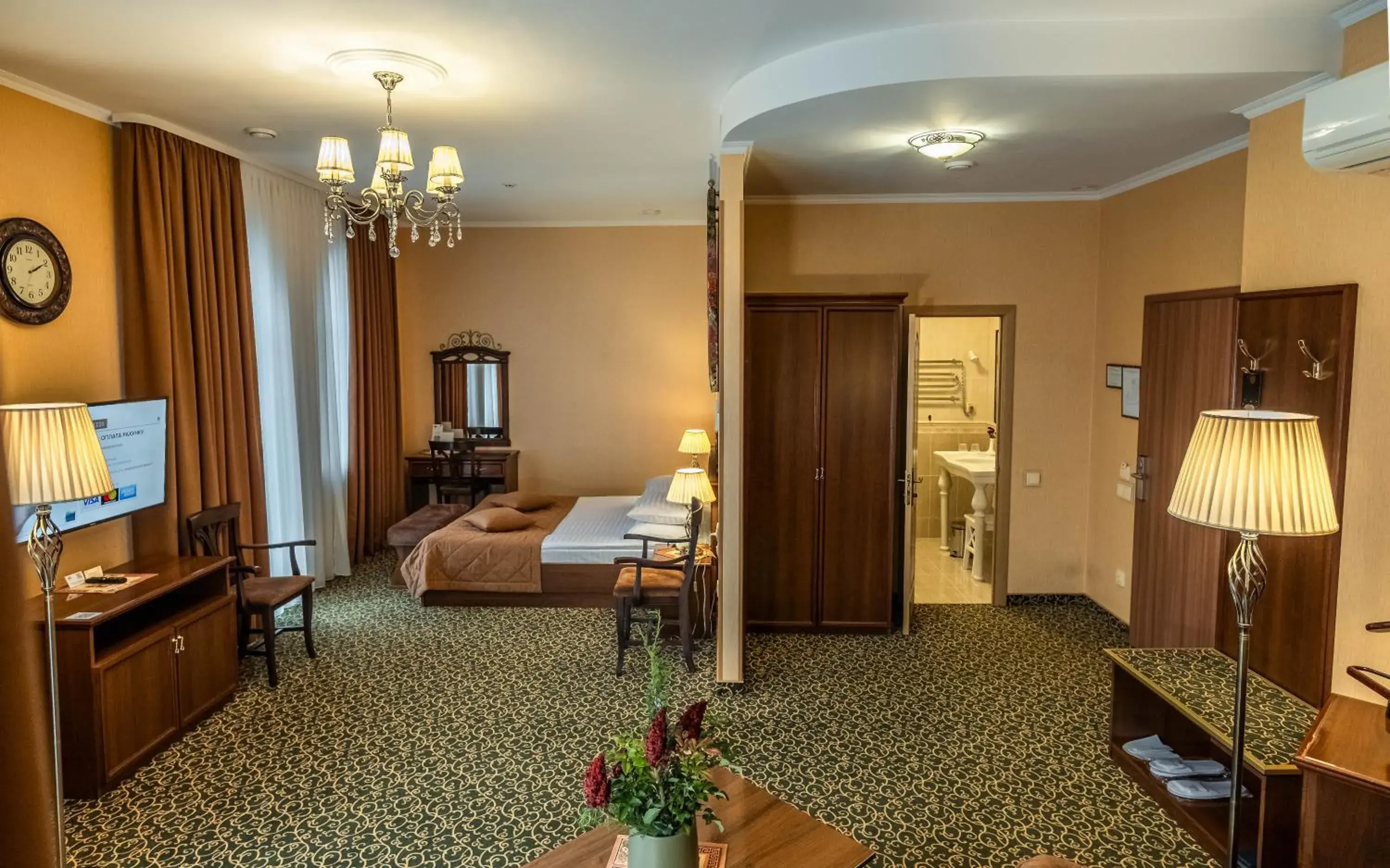 Photo of the whole room, Bed in Premier Hotel Palazzo Photo of the whole room, Bed in Premier Hotel Palazzo