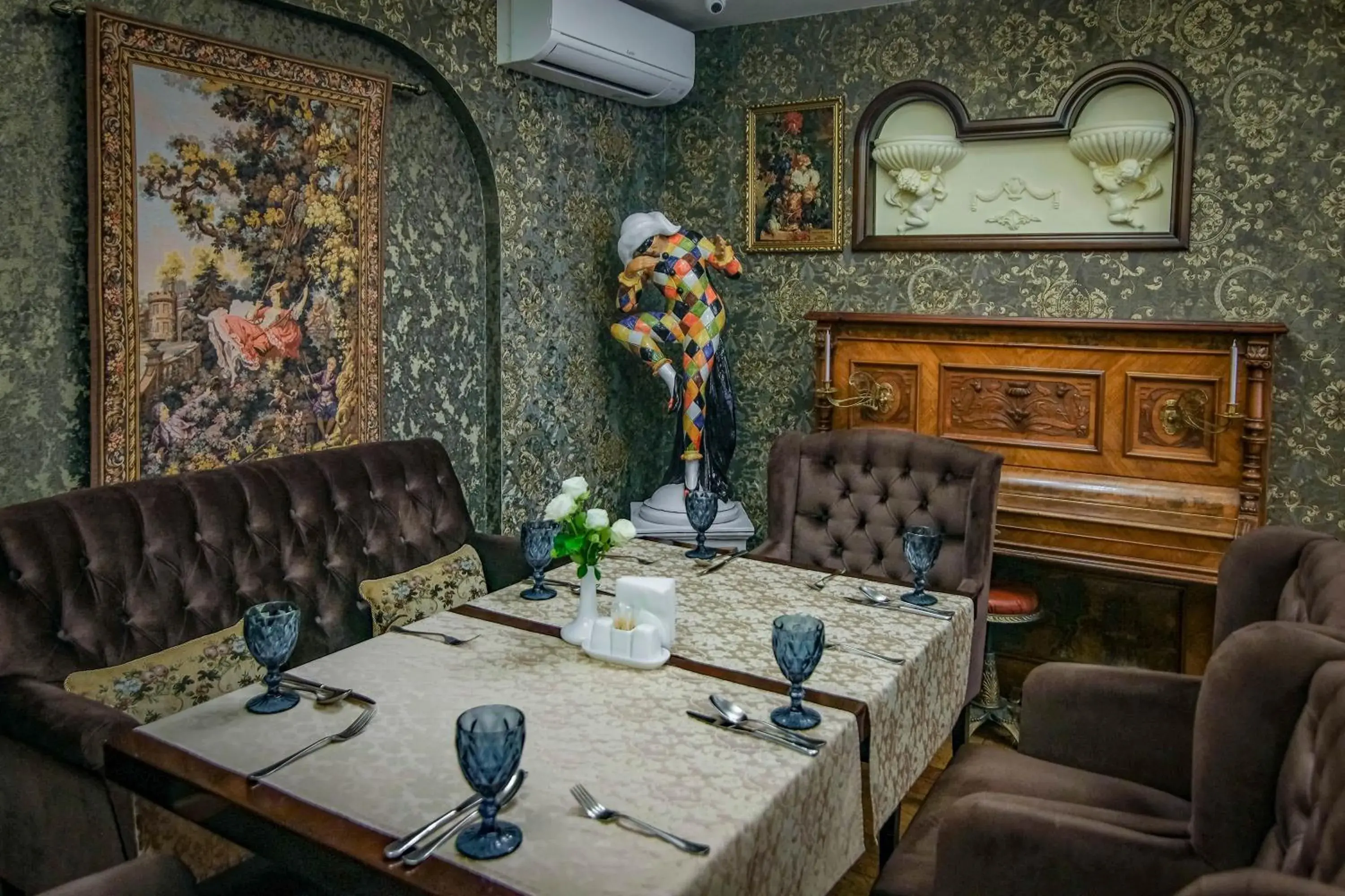 Restaurant/places to eat in Premier Hotel Palazzo Restaurant/places to eat in Premier Hotel Palazzo