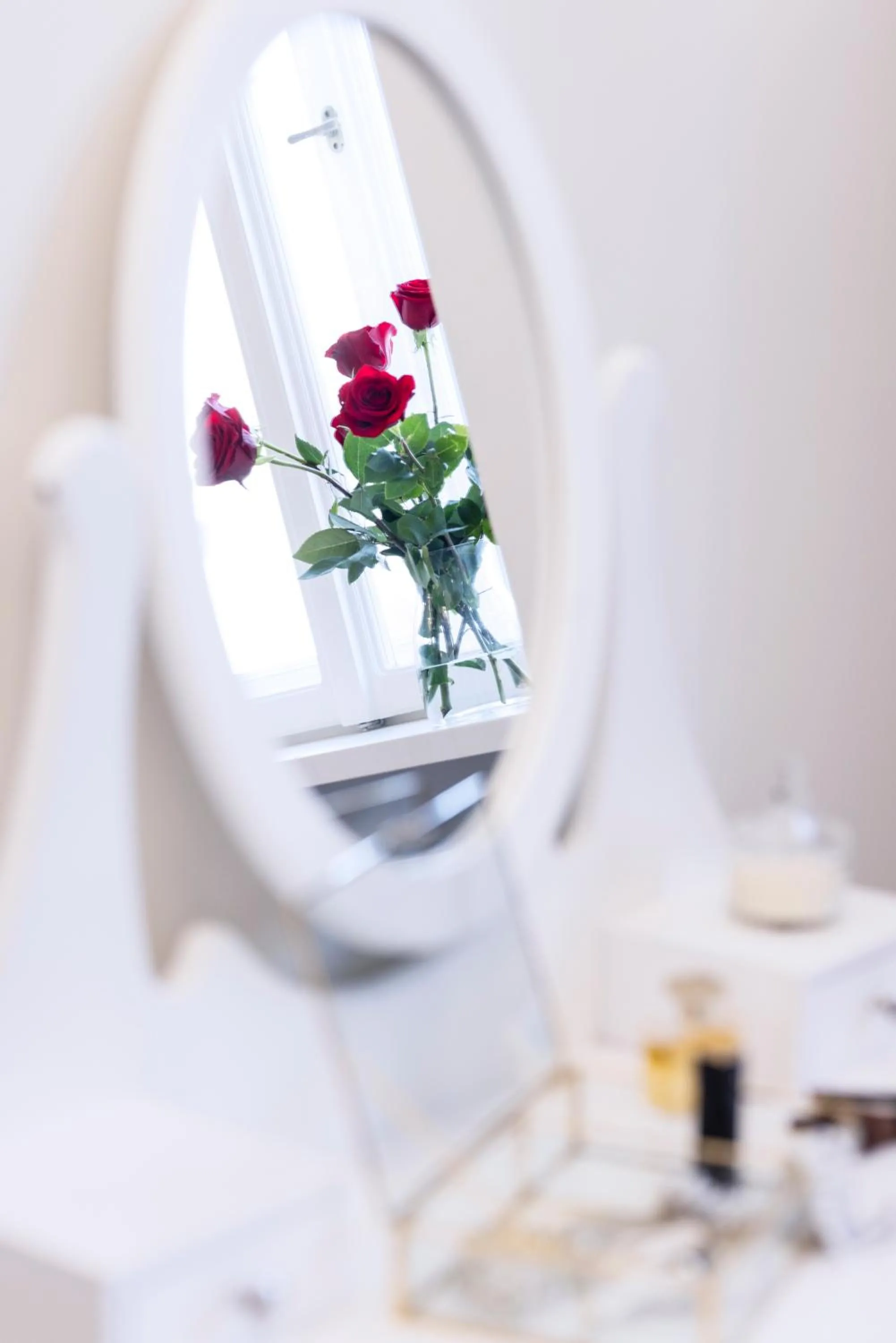 Decorative detail, Bed in Main Square Apartments
