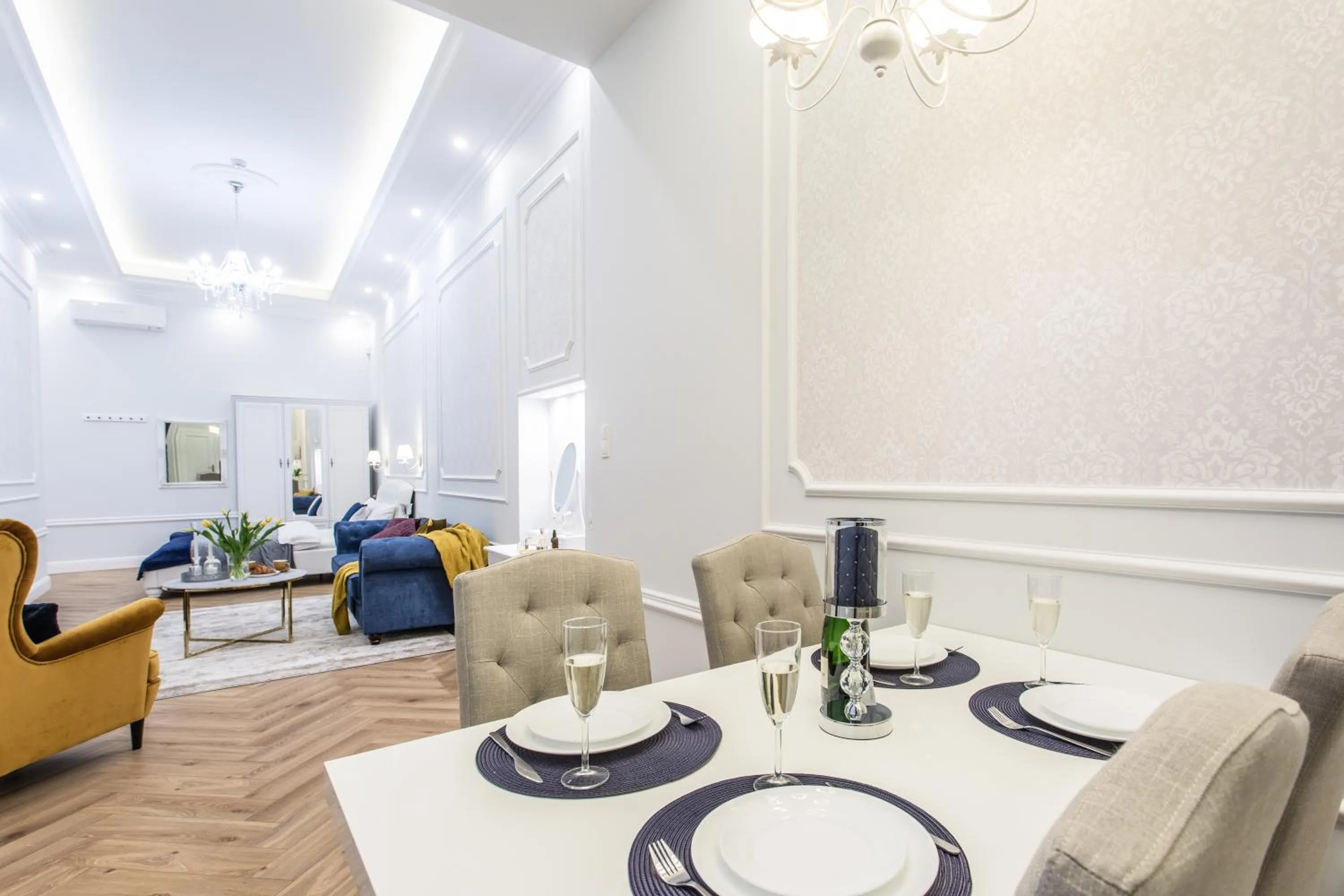 Dining area in Main Square Apartments