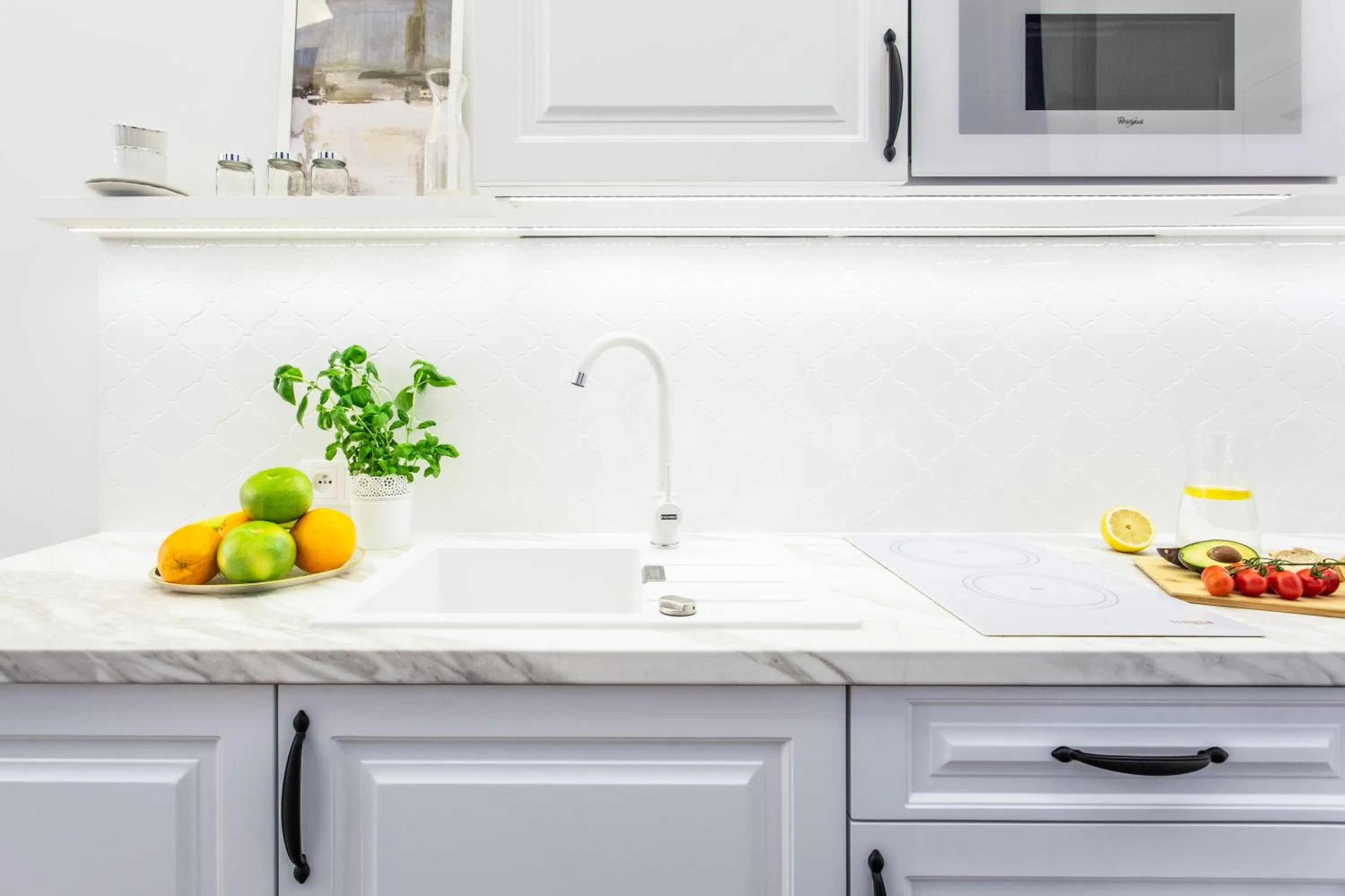 Kitchen or kitchenette in Main Square Apartments