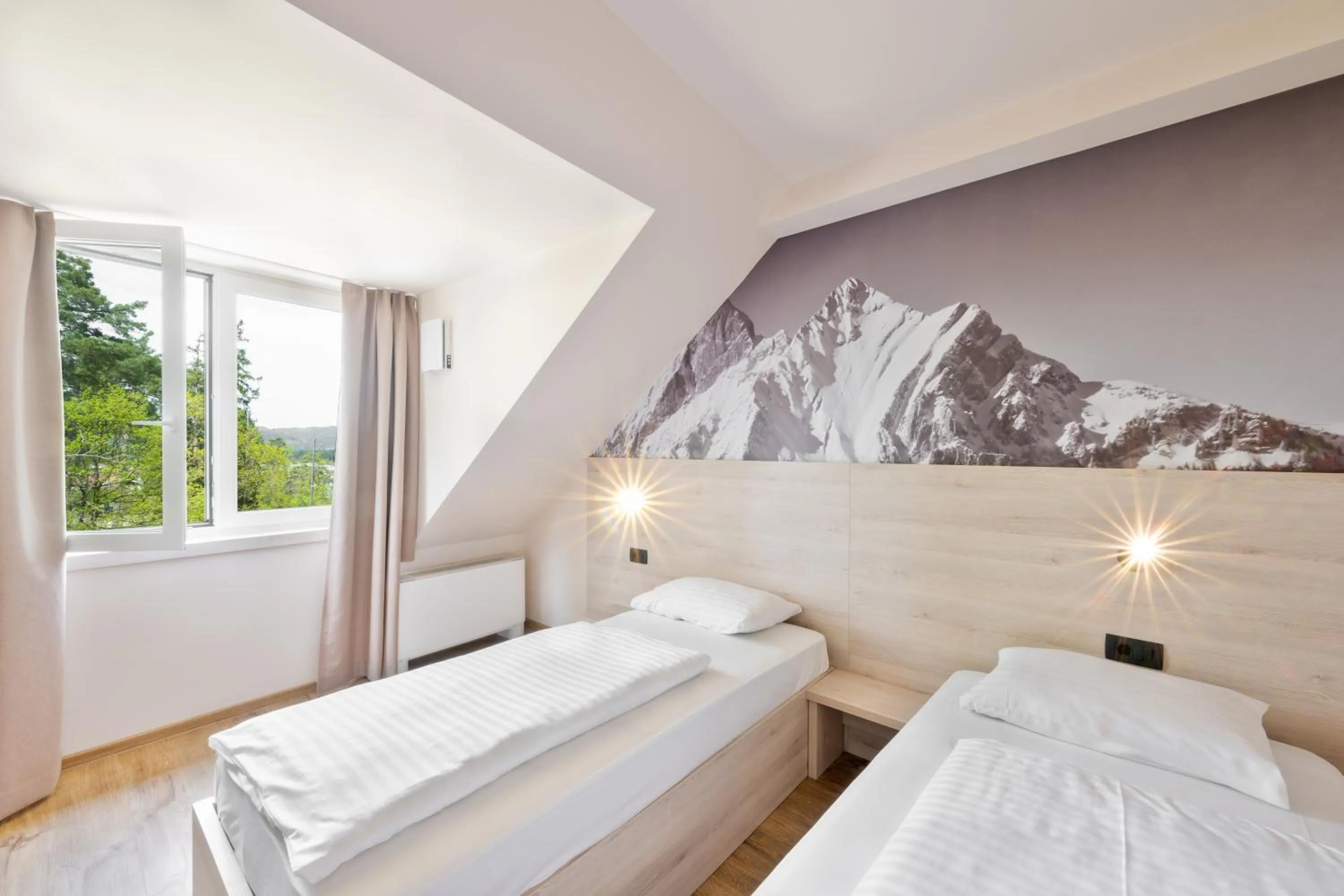 Bedroom, Bed in Hotel Arena Maribor
