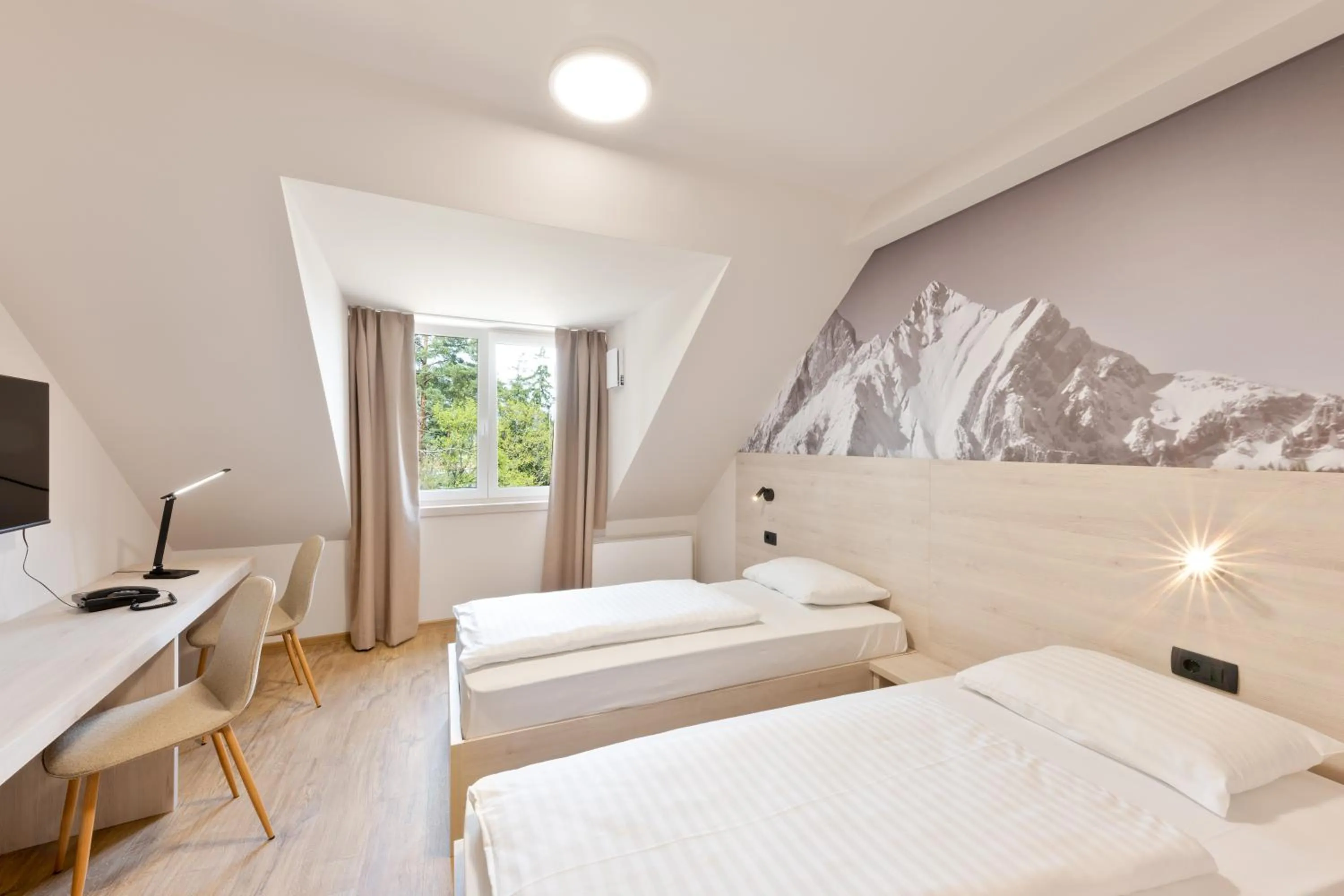 Bedroom, Bed in Hotel Arena Maribor