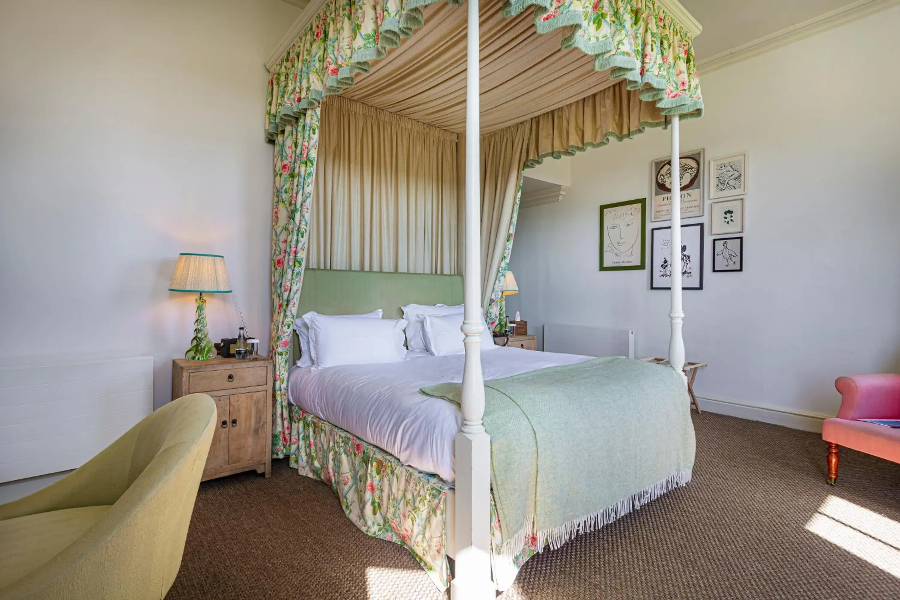 Deluxe King Suite in The Talbot, Malton, North Yorkshire - The Coaching Inn Group Deluxe King Suite in The Talbot, Malton, North Yorkshire - The Coaching Inn Group