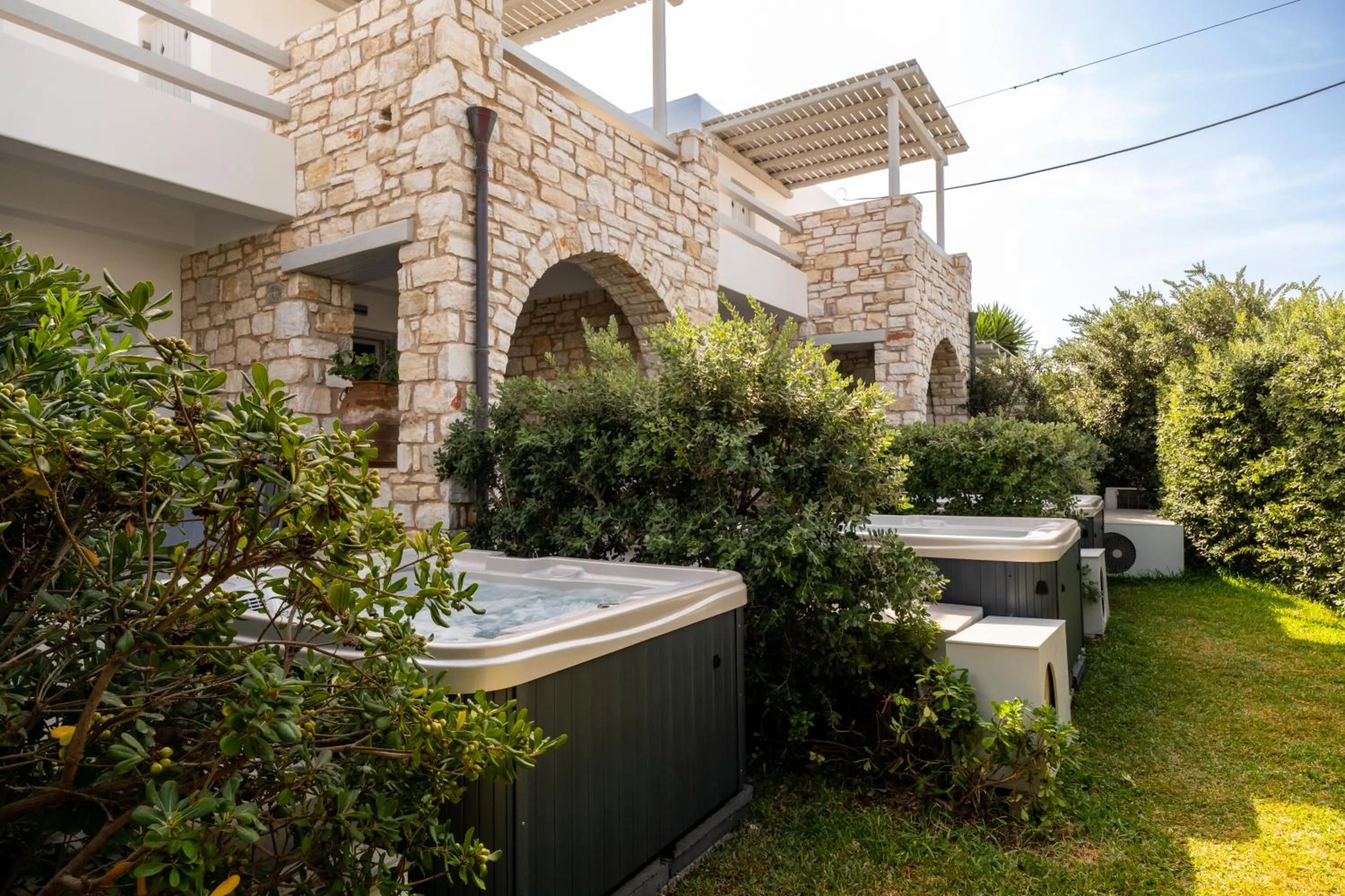 Hot Tub in Anemomylos Residence