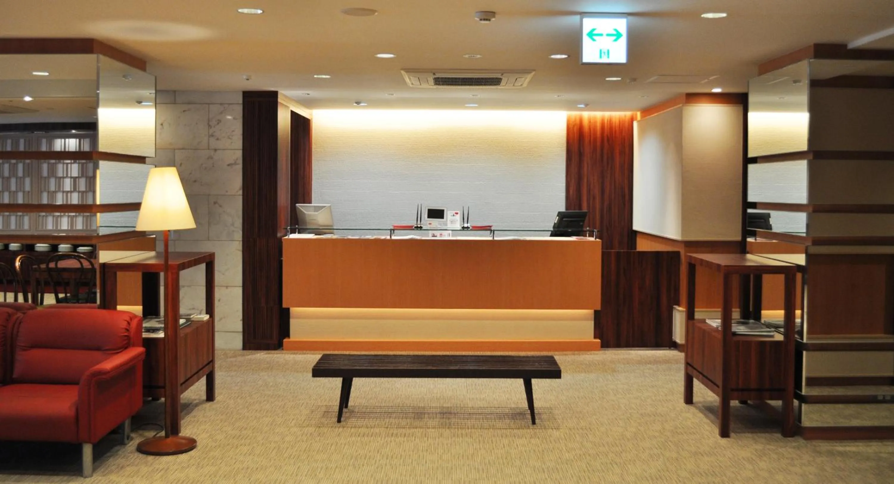 Lobby or reception in Hotel Sunroute Kumamoto