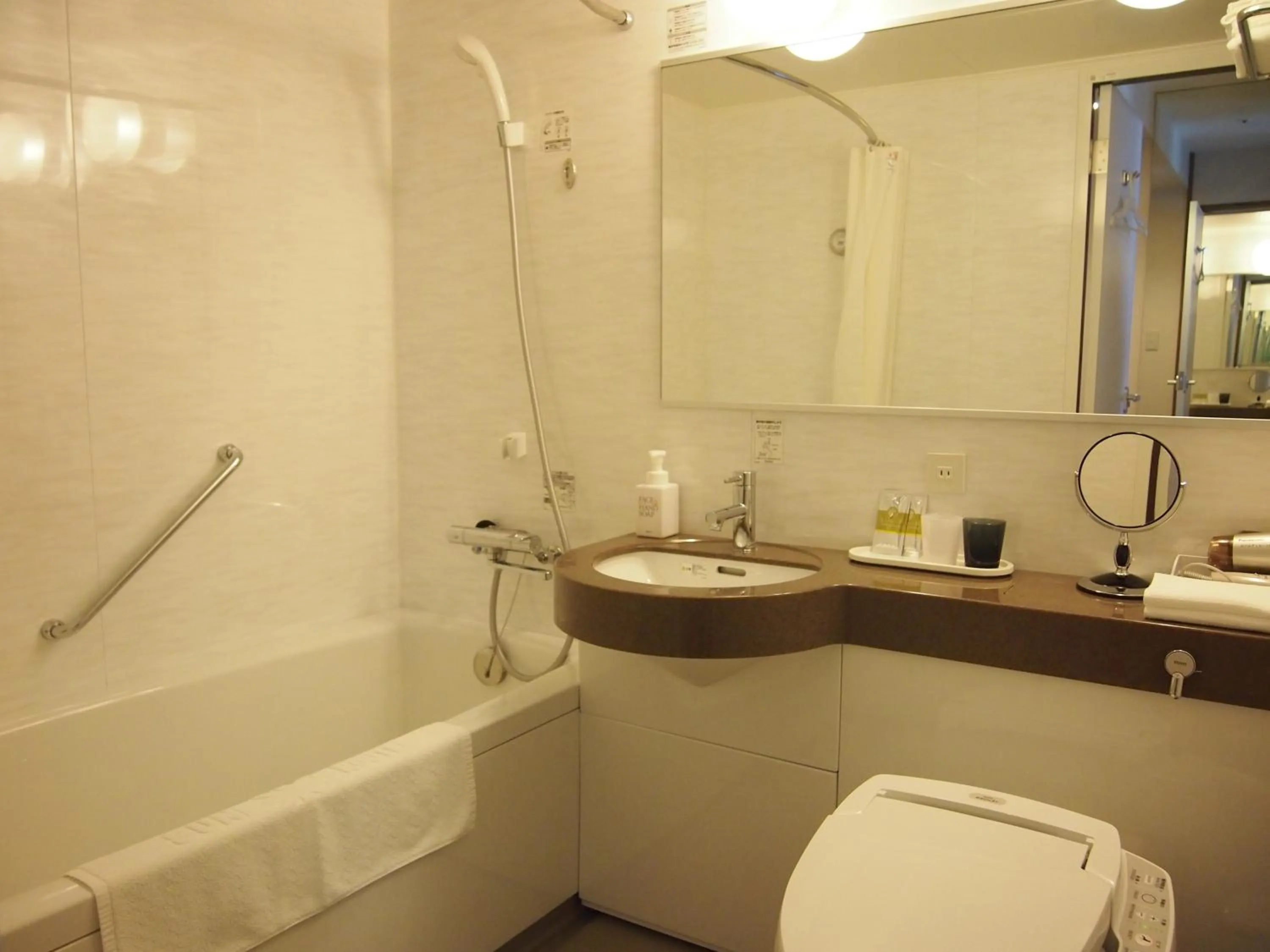 Bathroom in Hotel Sunroute Kumamoto