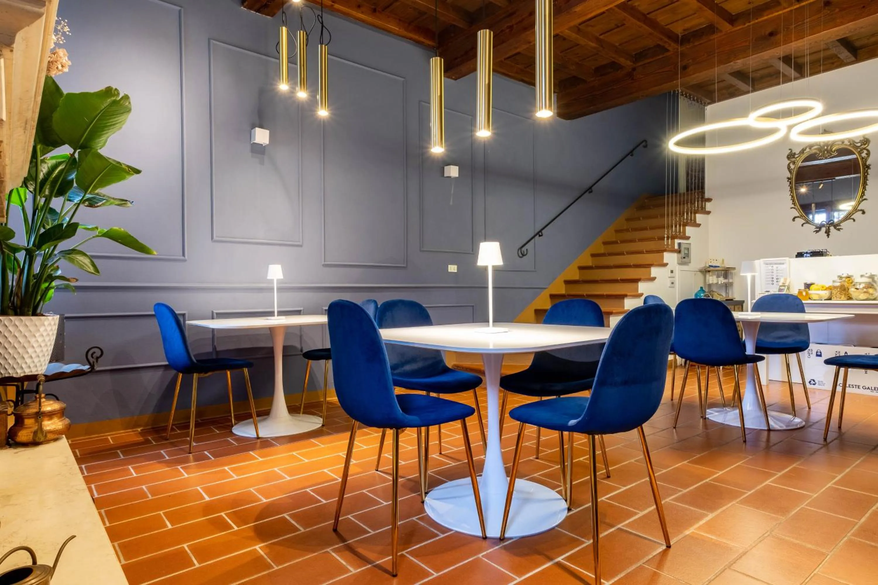 Restaurant/places to eat in La Celeste Galeria