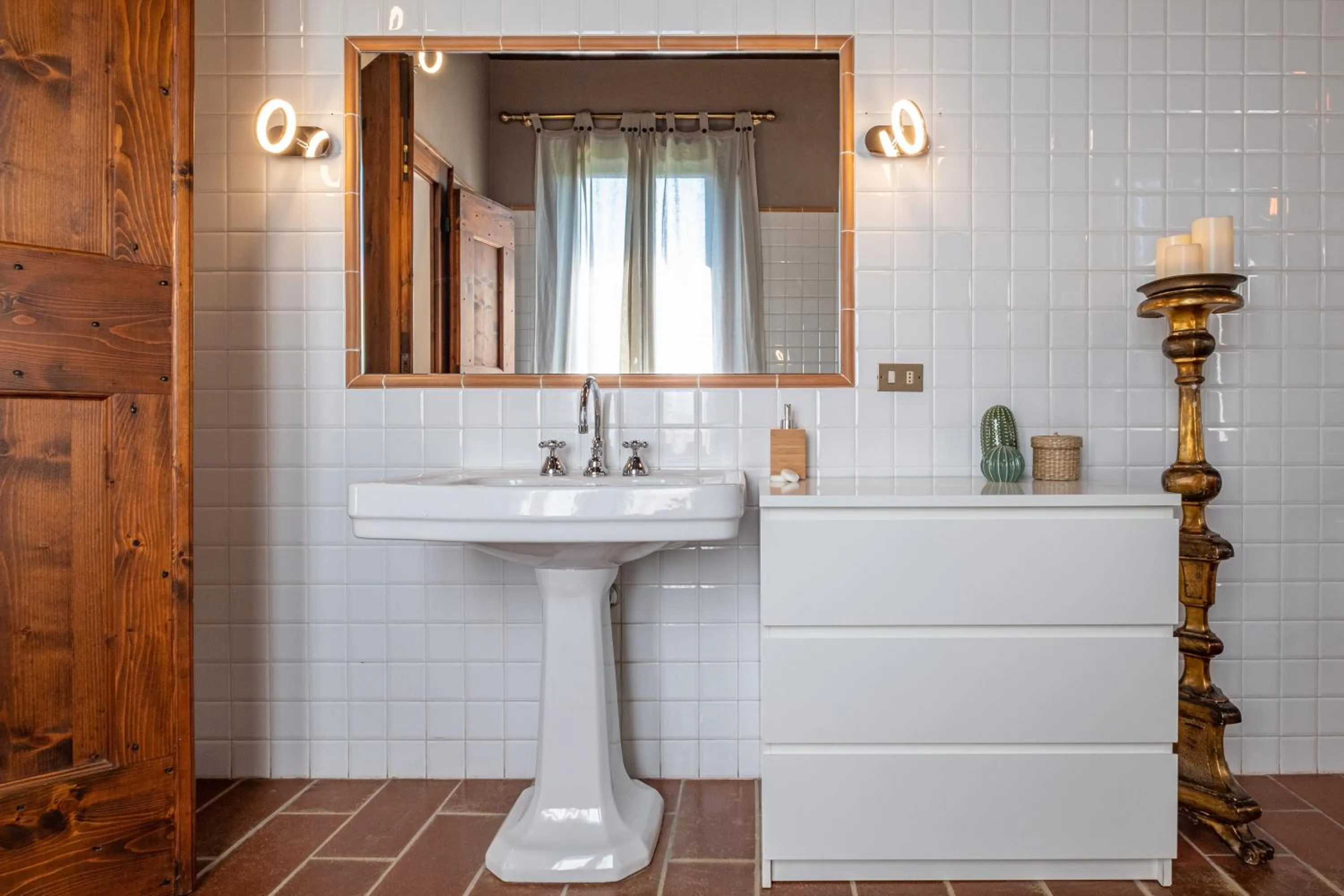 Bathroom in La Celeste Galeria