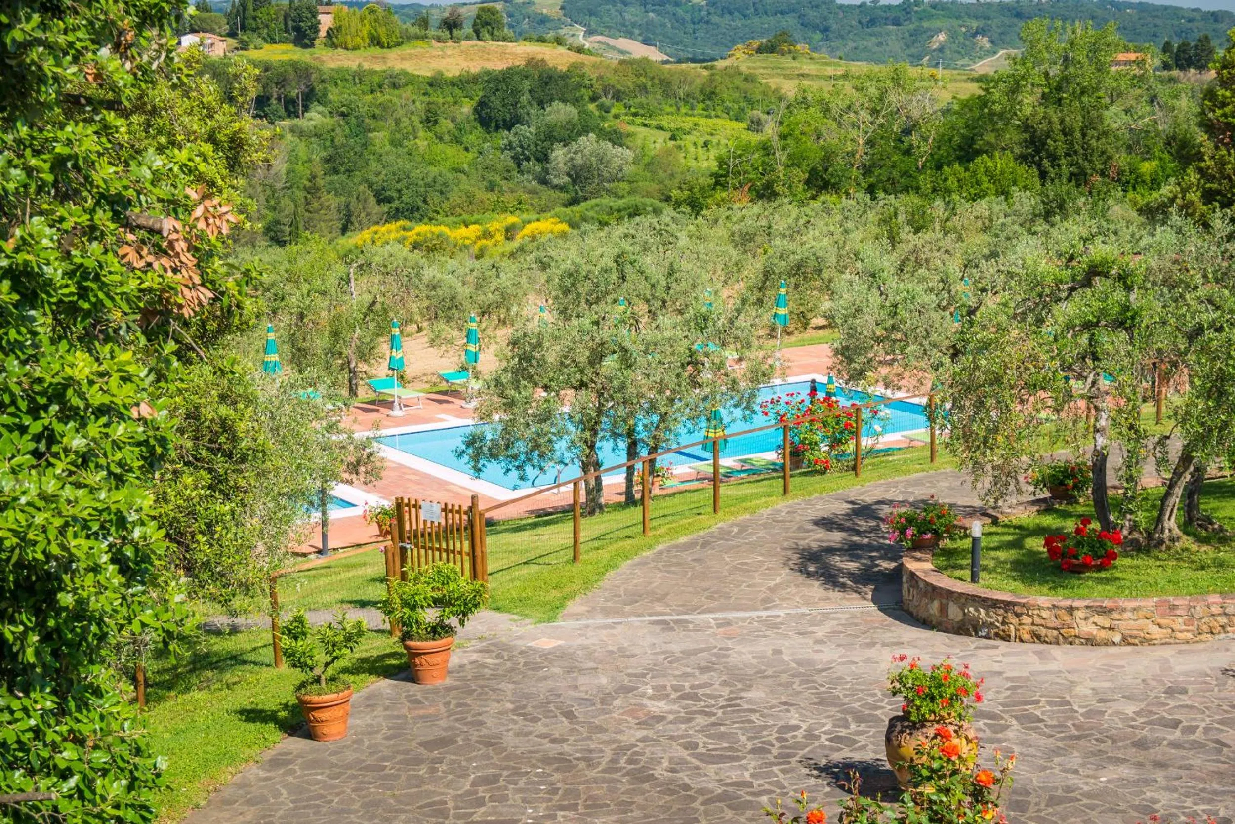 Garden in Borgo Di Collelungo