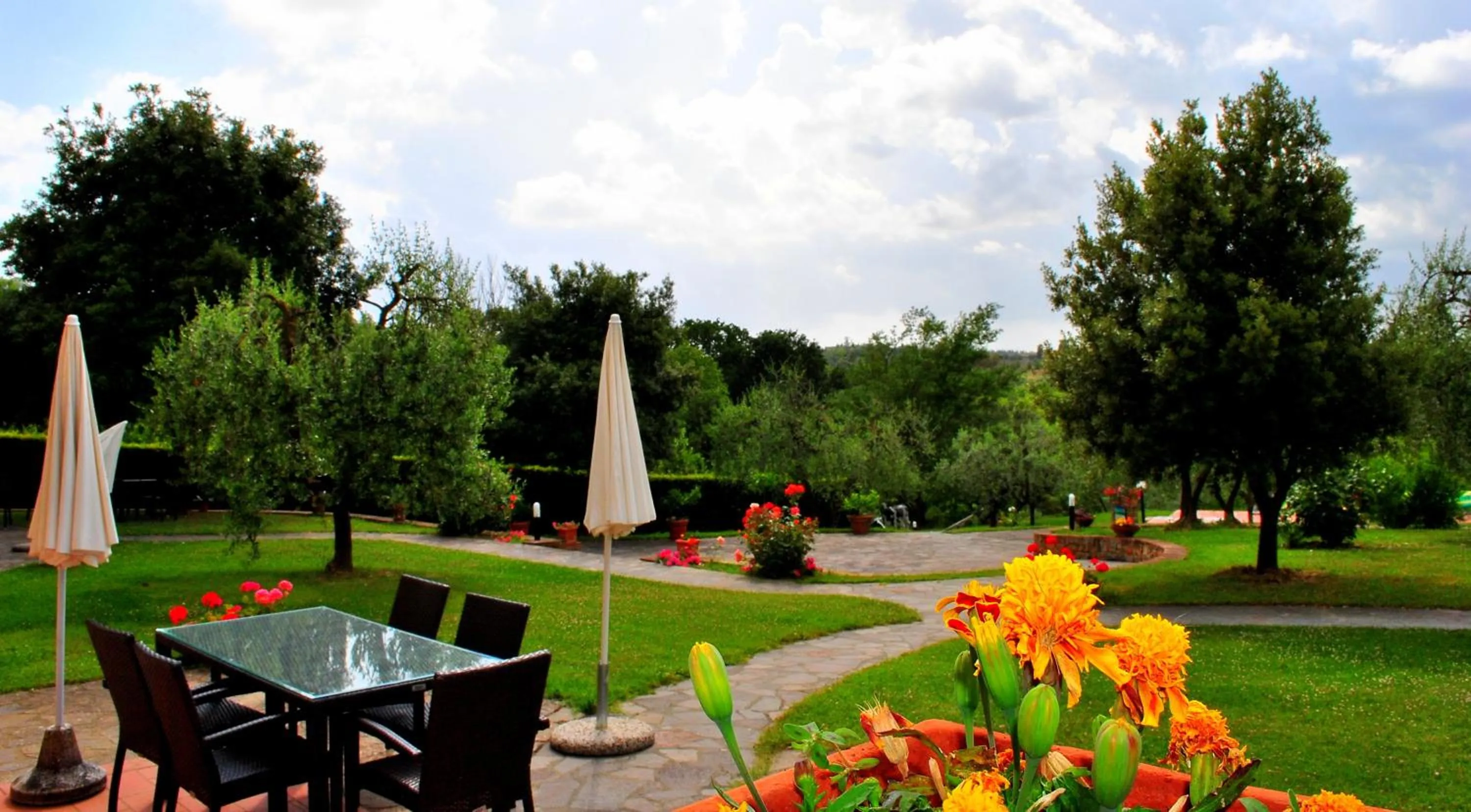 Patio in Borgo Di Collelungo