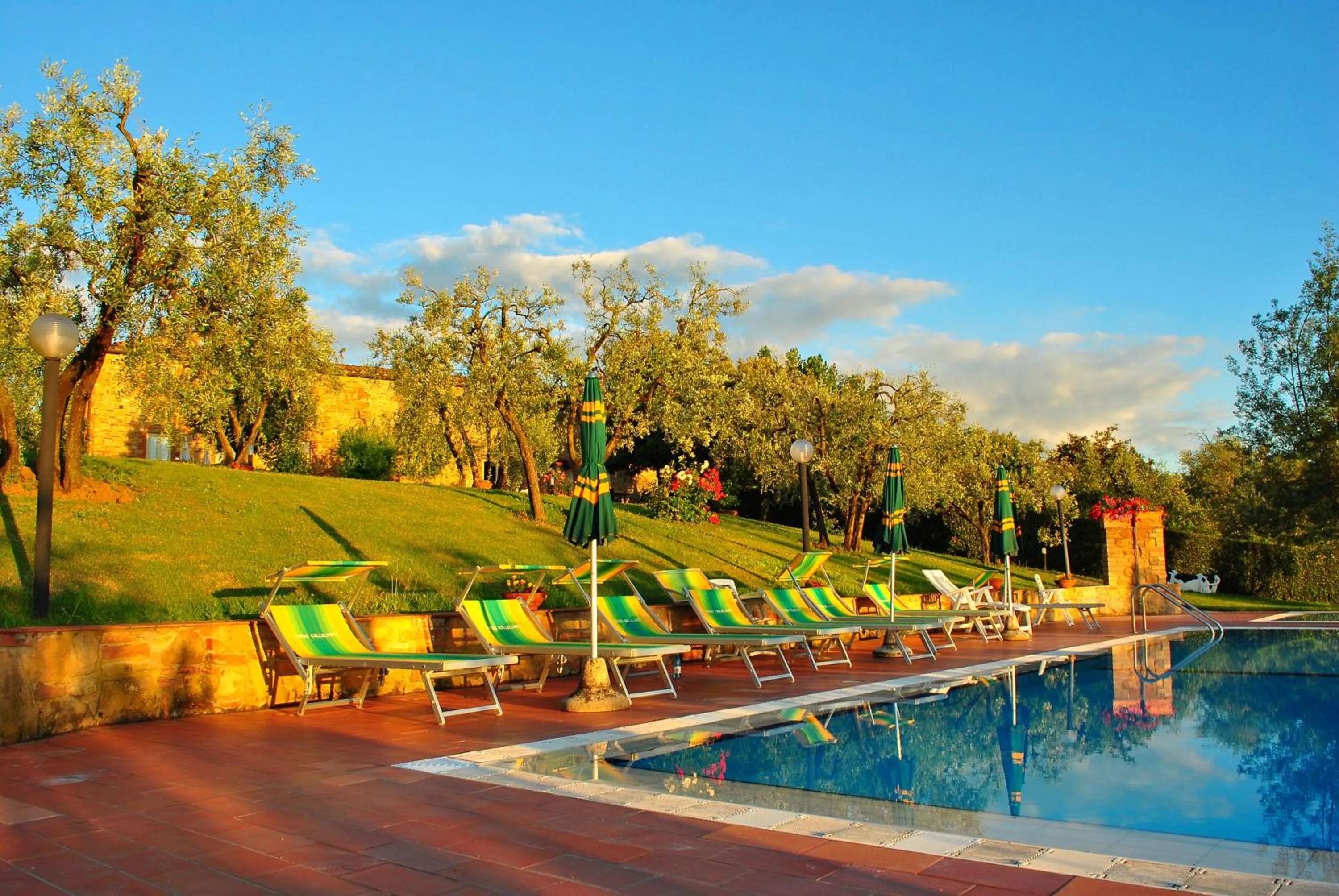Swimming pool in Borgo Di Collelungo