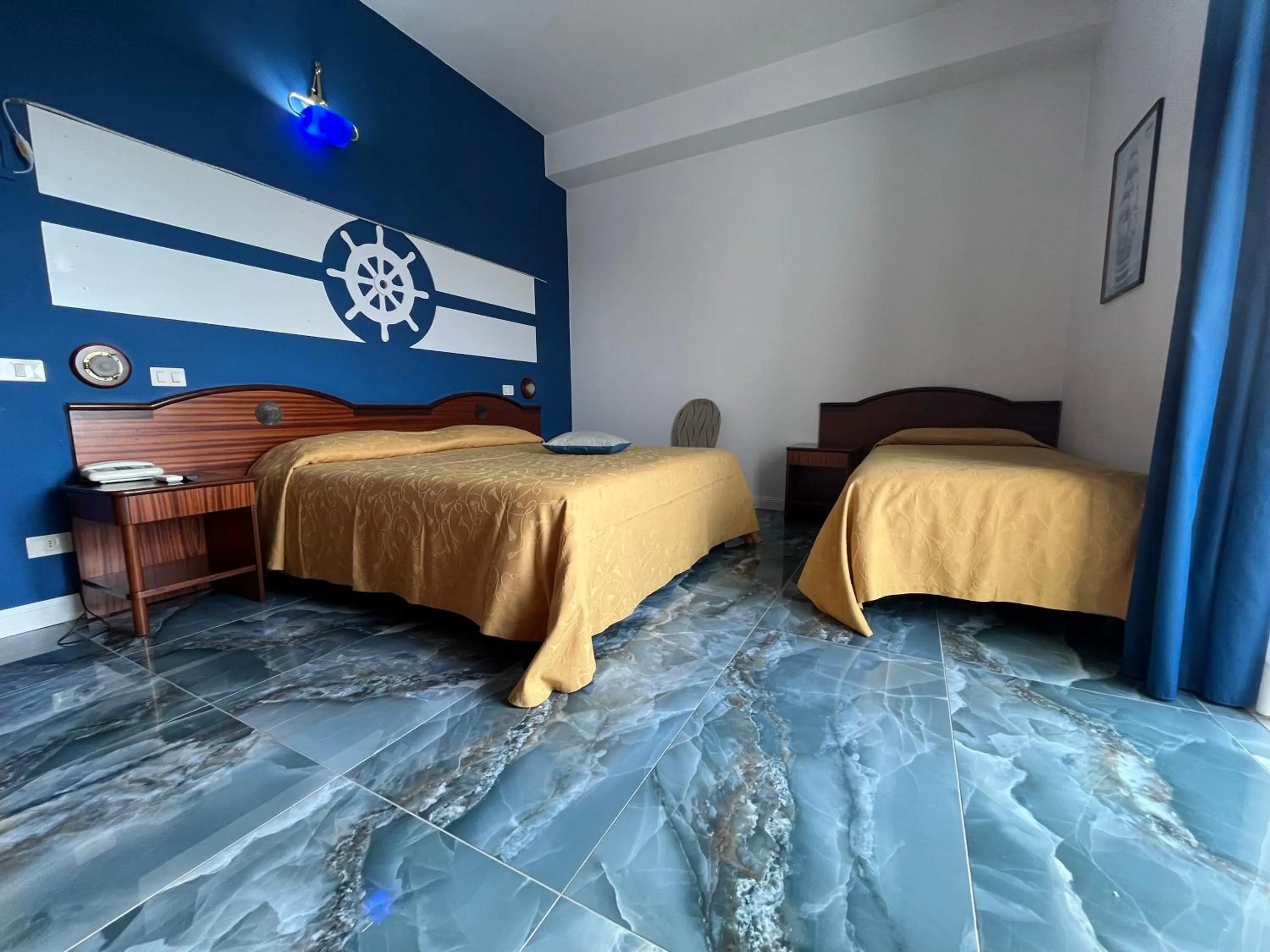 Bedroom, Bed in Hotel La Carruba