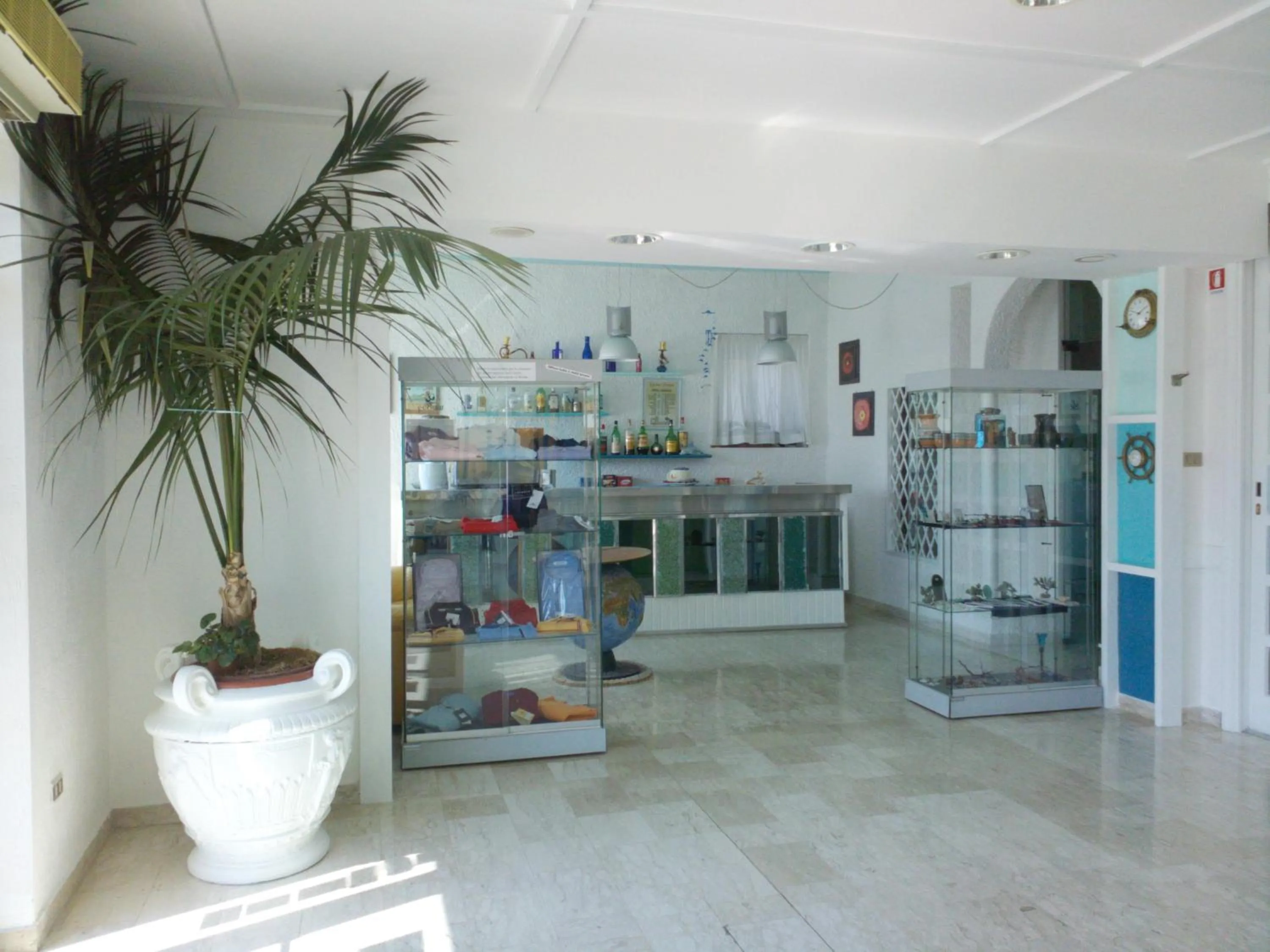 Lounge or bar in Hotel La Carruba