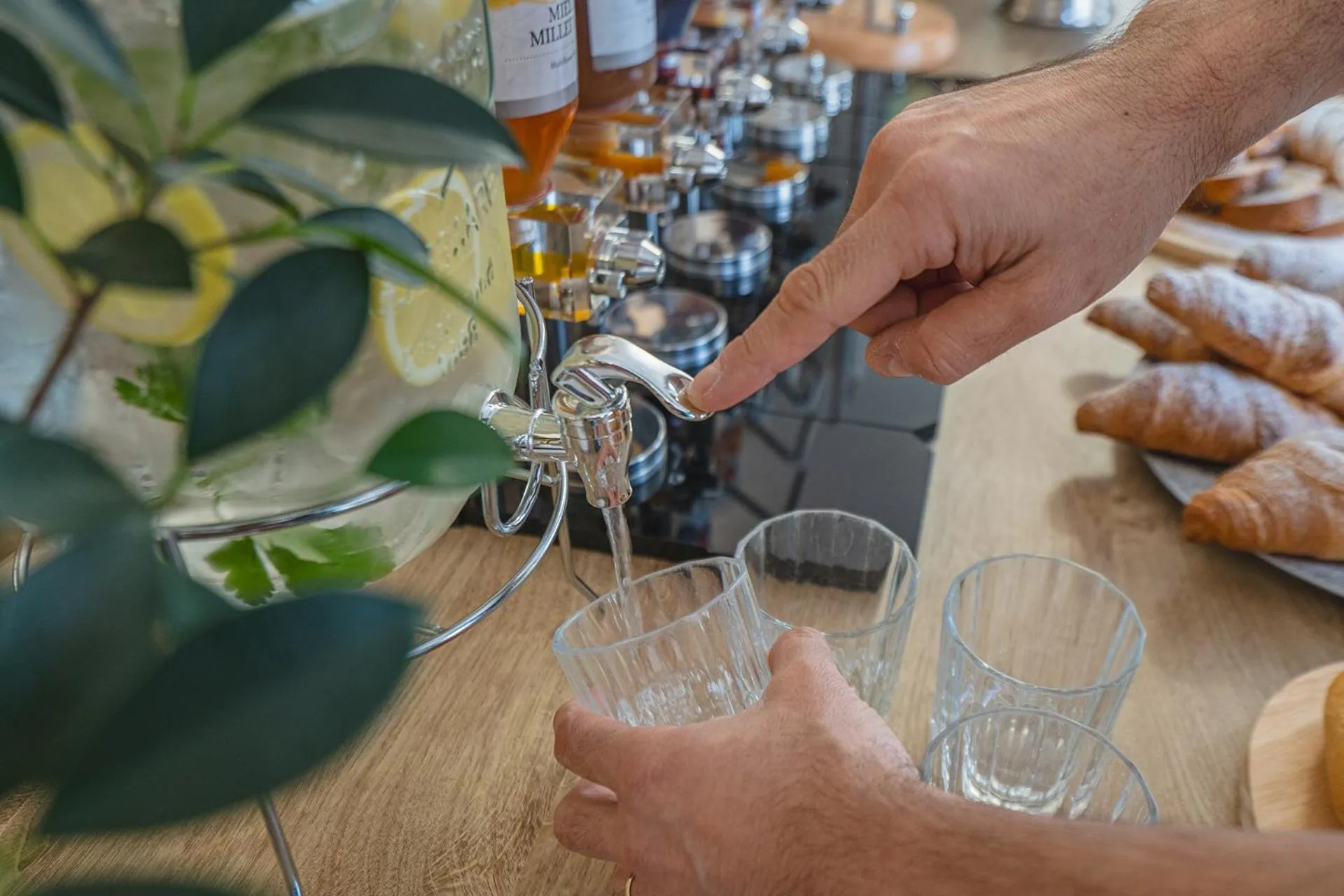 Breakfast in Hotel Iris