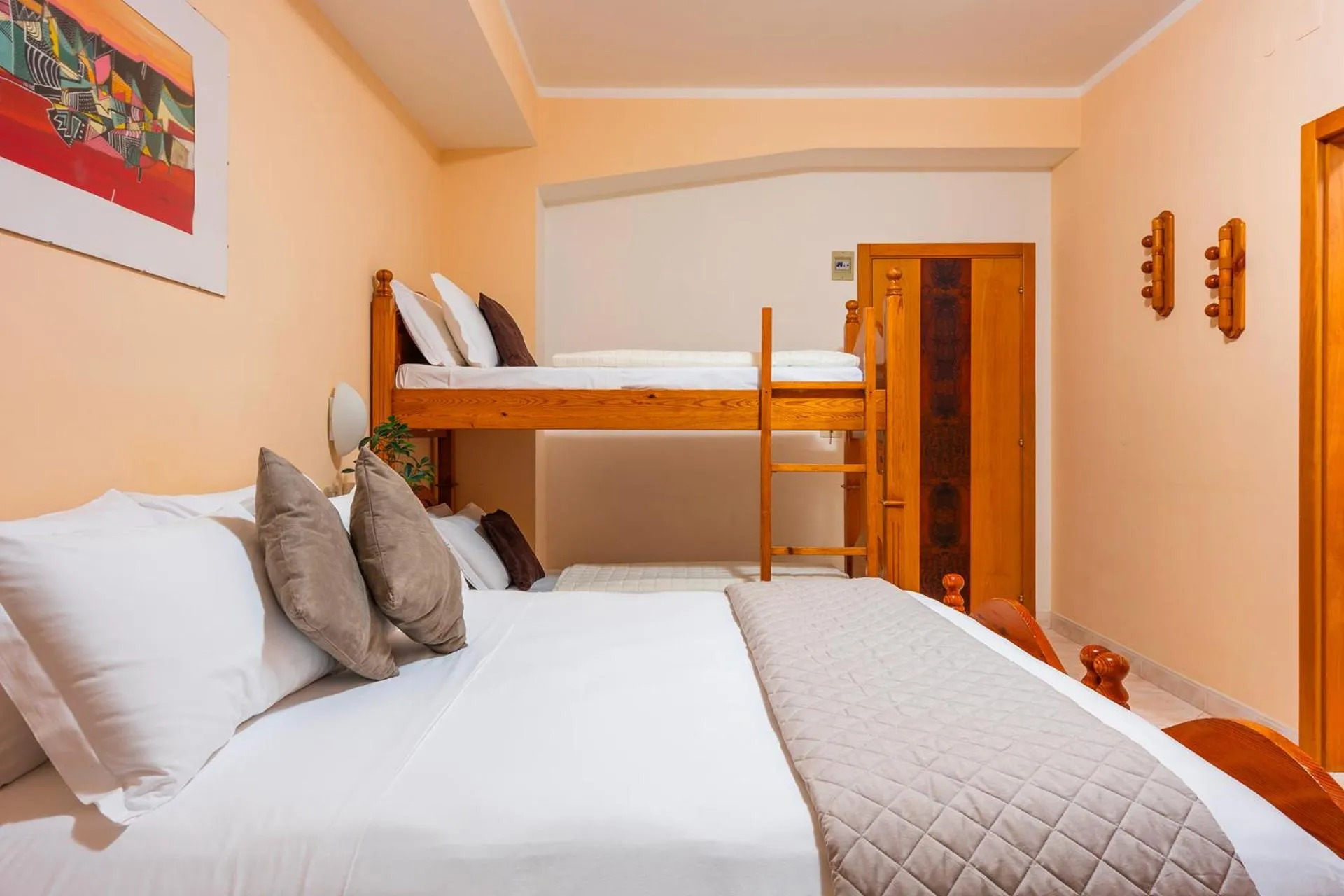 Bedroom, Bed in Hotel Iris