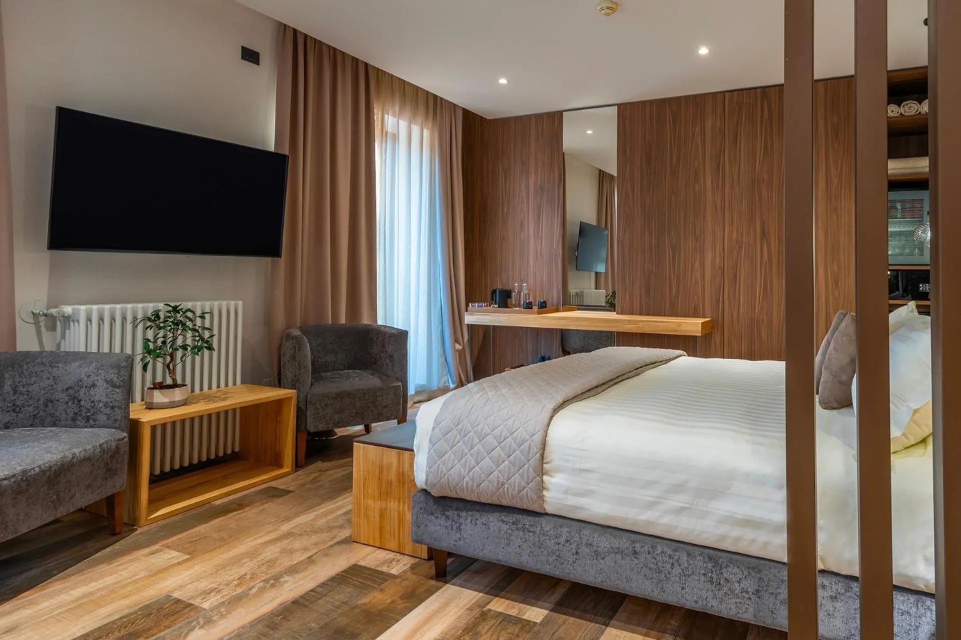 Bedroom, Bed in Hotel Iris