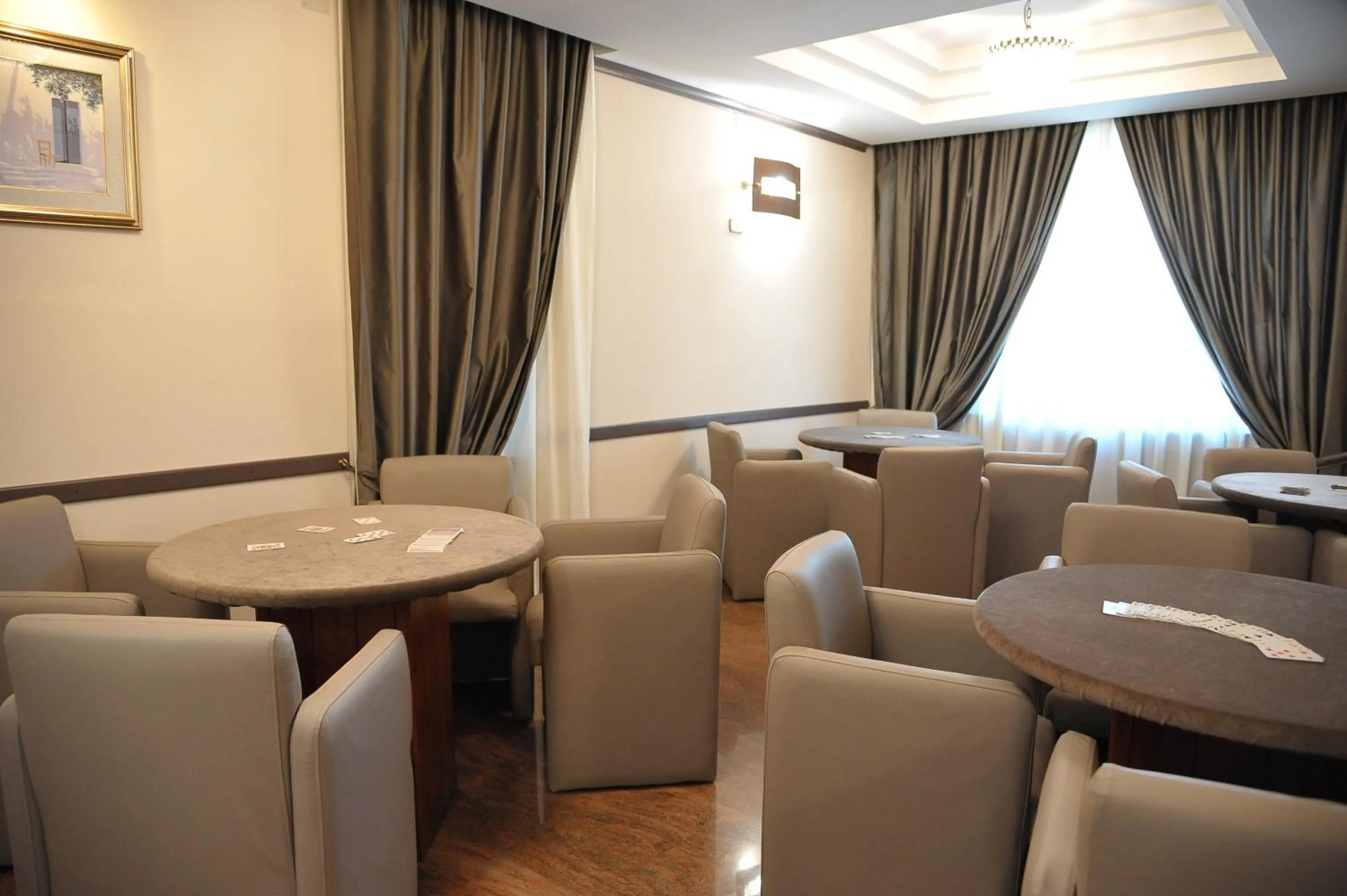 Activities in Hotel Iris