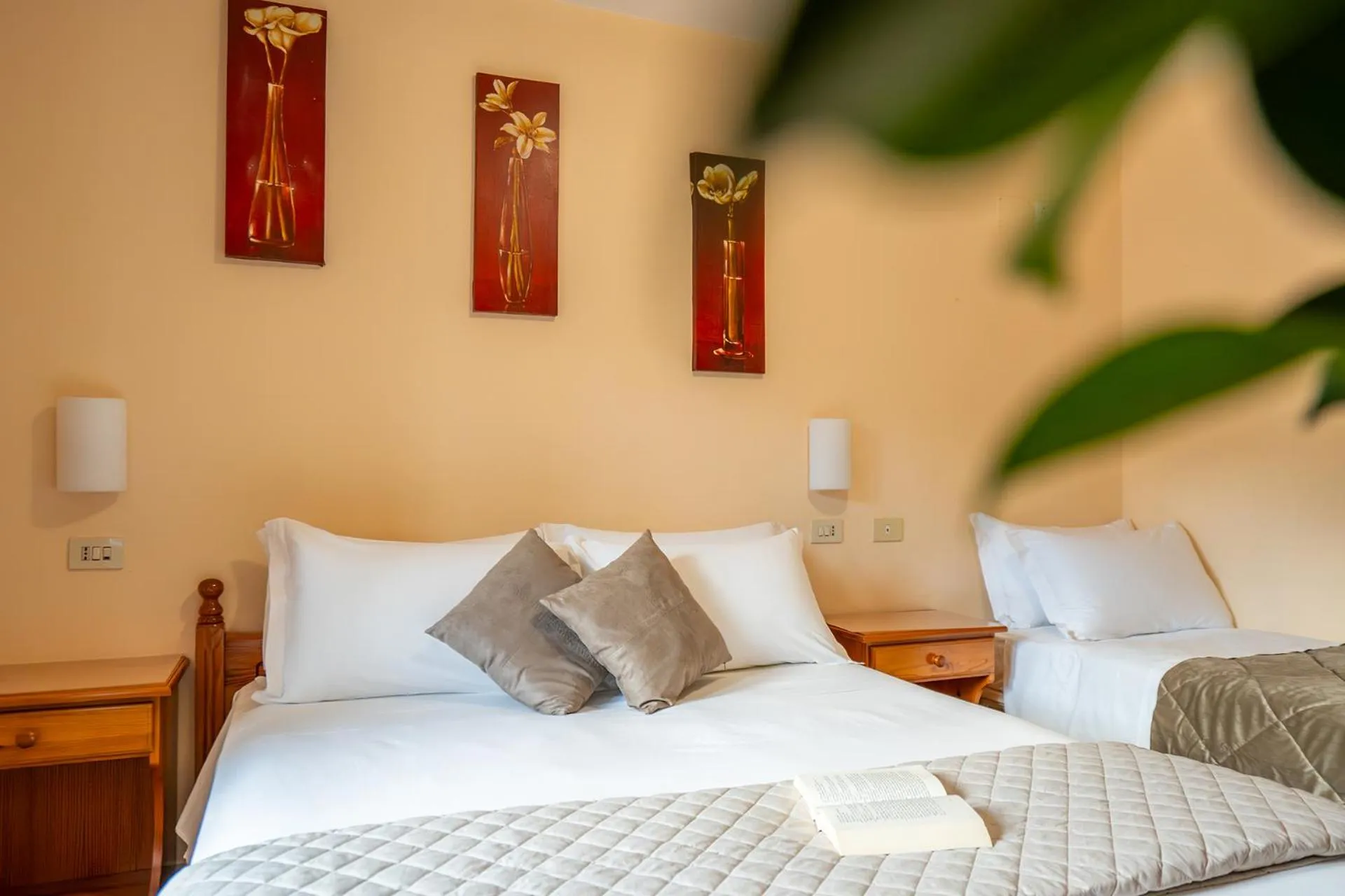 Bedroom, Bed in Hotel Iris