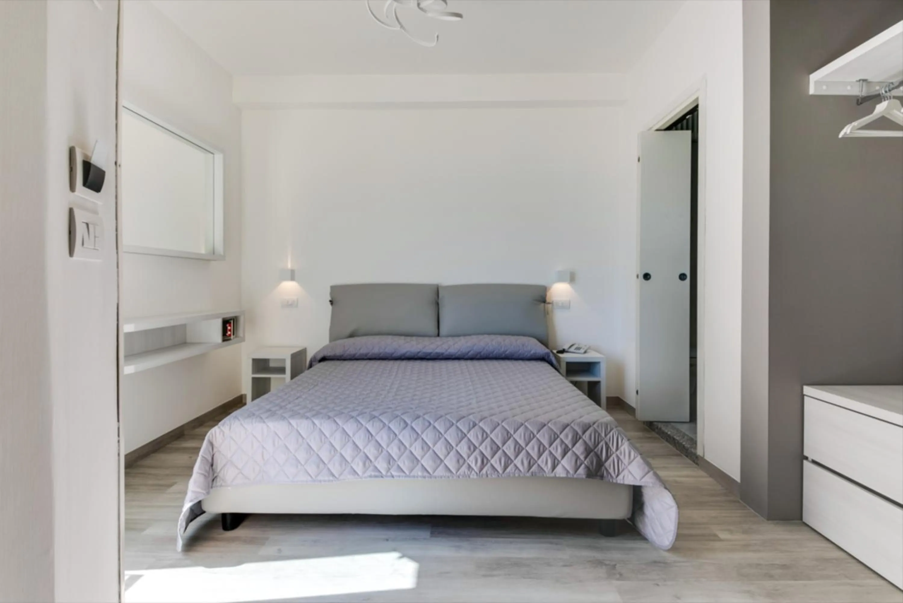 Bedroom, Bed in MARITTIMO Riccione - Hotel Clipper FRONTE MARE