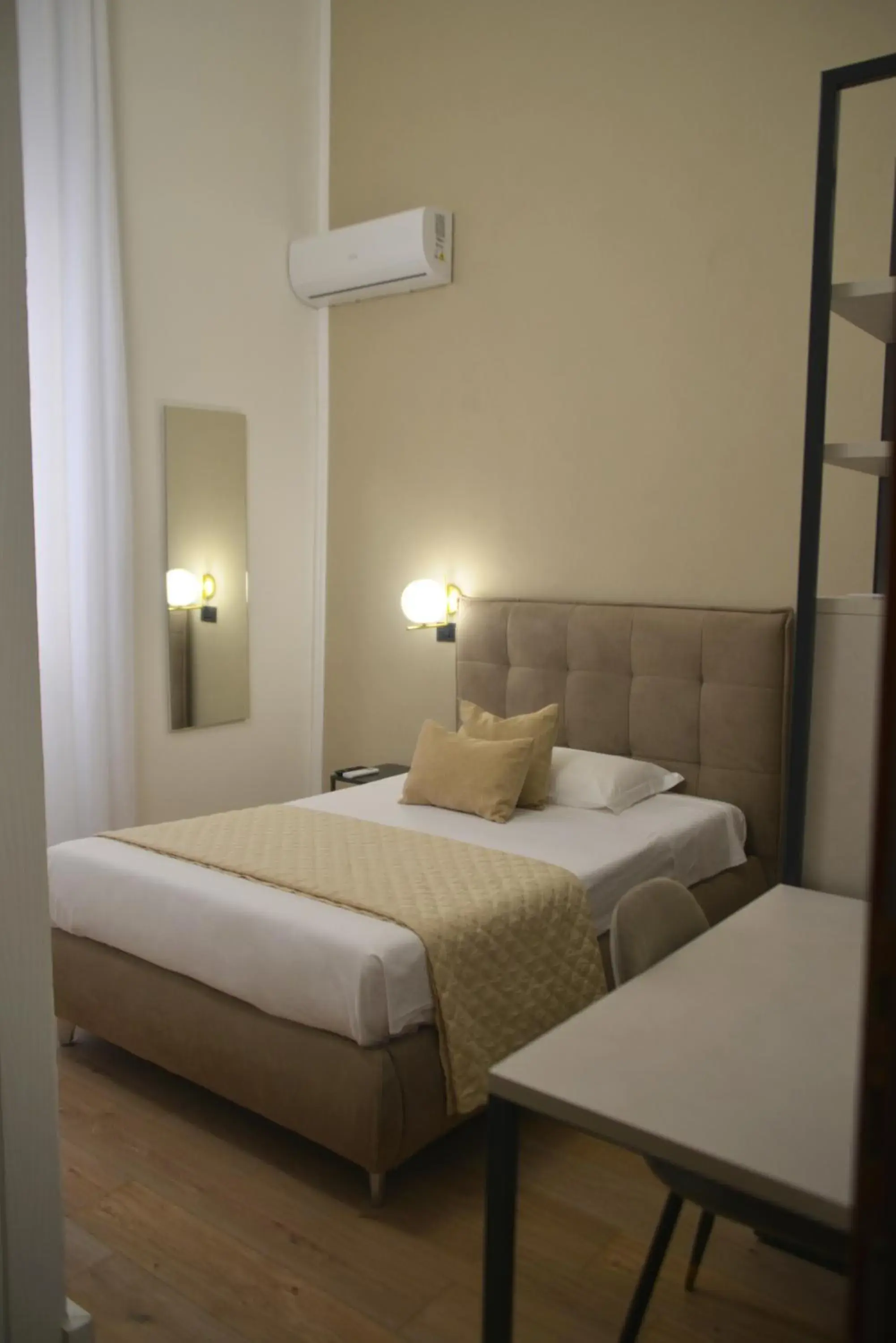 Single Room in Hotel Torino Single Room in Hotel Torino