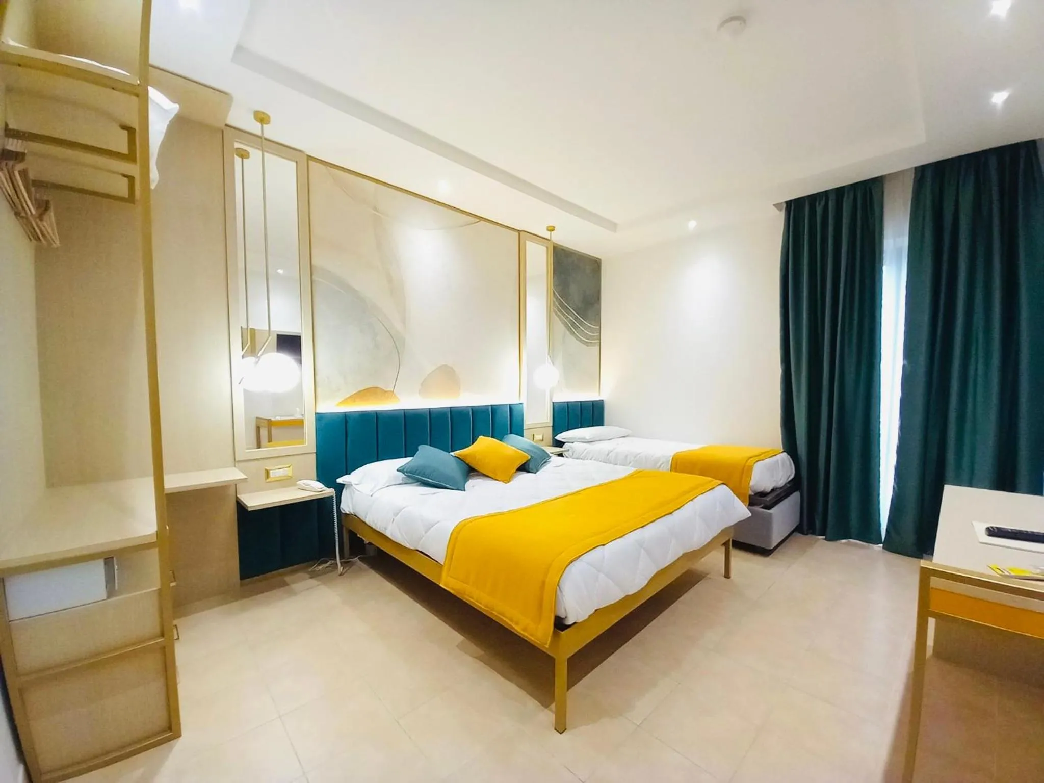 Bed in Le Naiadi Park Hotel Sul Lago