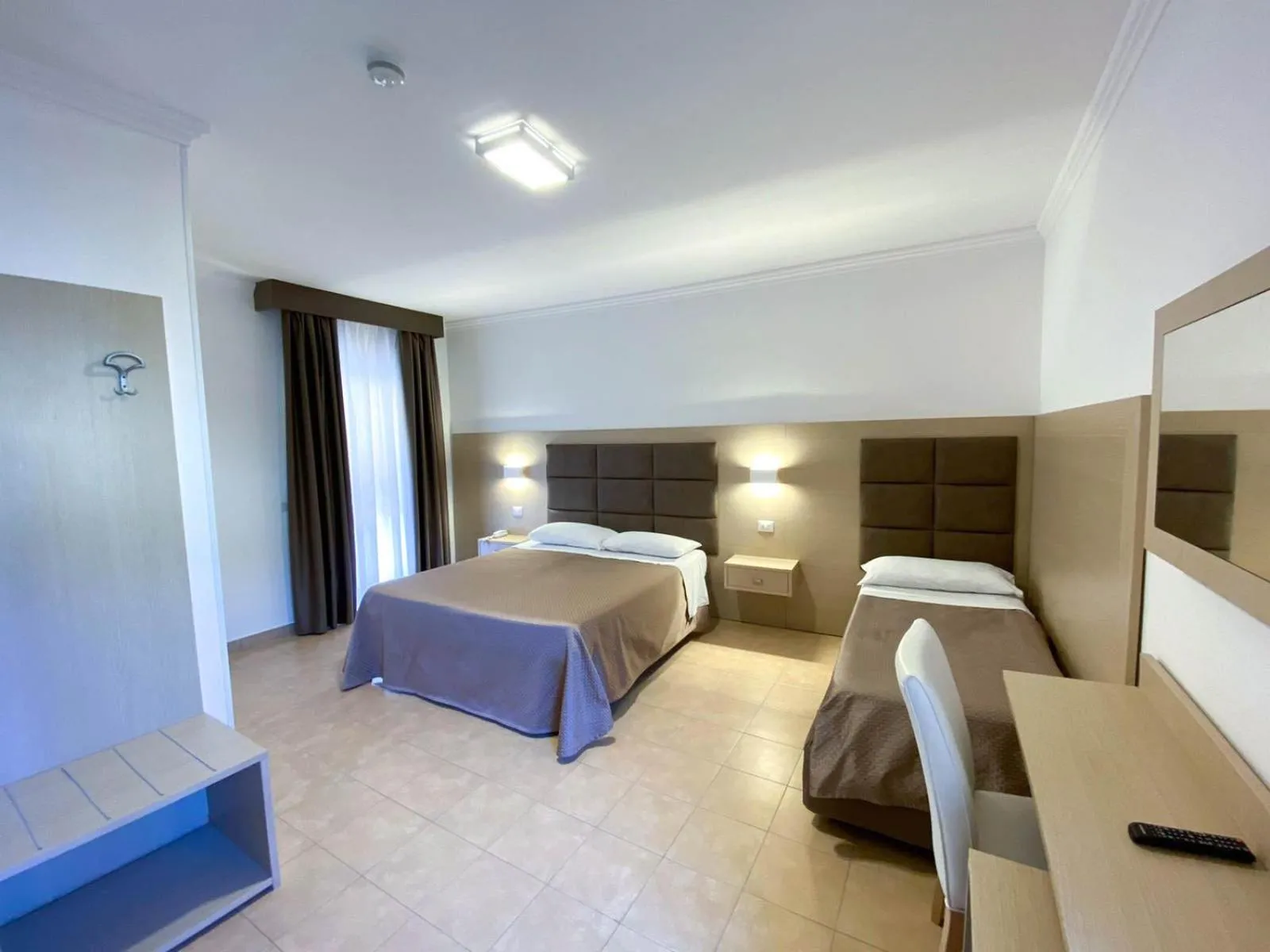 Bed in Le Naiadi Park Hotel Sul Lago