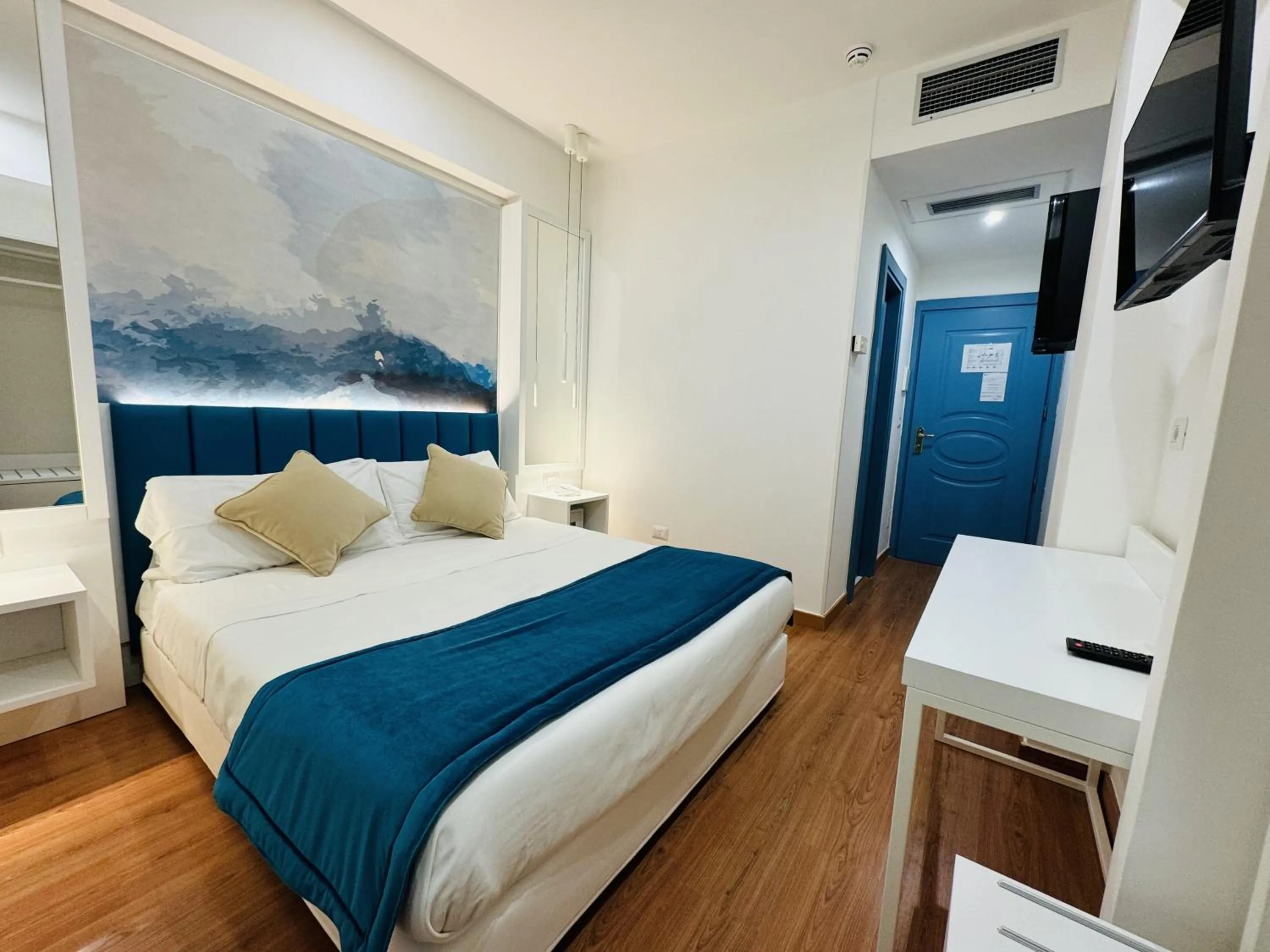 Bed in Le Naiadi Park Hotel Sul Lago