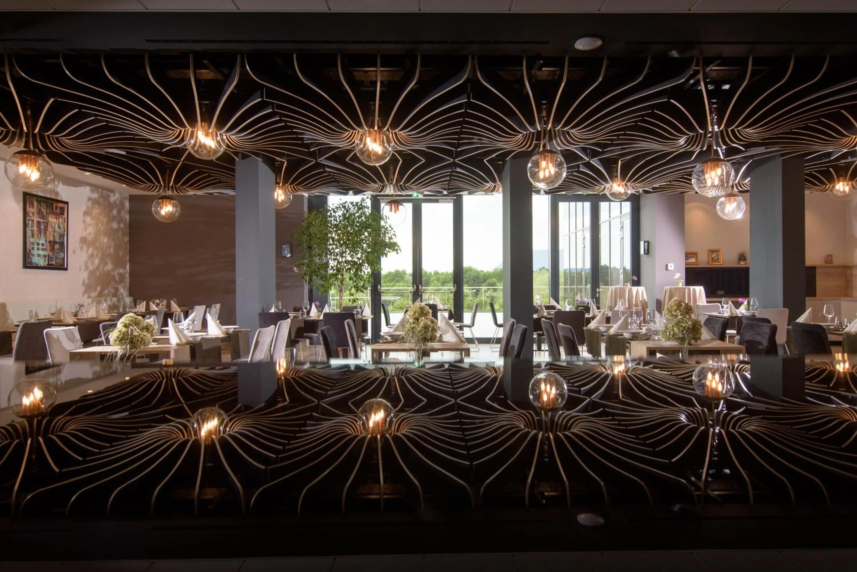 Restaurant/places to eat in Postojna Cave Hotel Jama