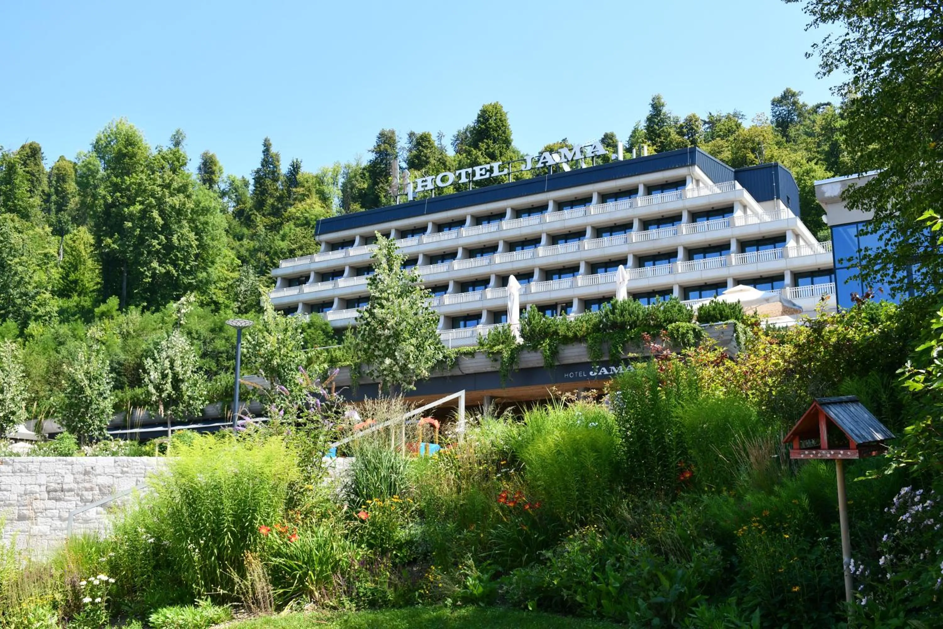 Facade/entrance in Postojna Cave Hotel Jama