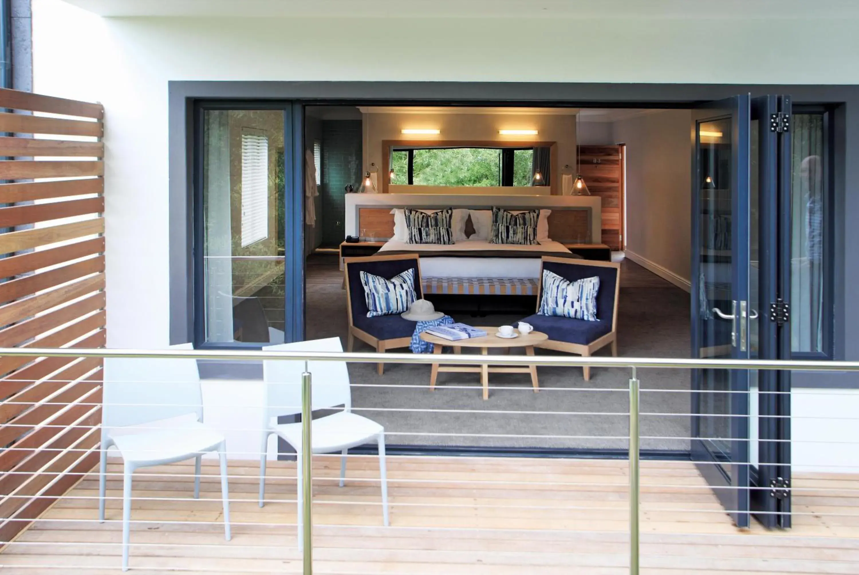 Superior Double or Twin Suite with Balcony in Knysna Hollow Country Estate Superior Double or Twin Suite with Balcony in Knysna Hollow Country Estate
