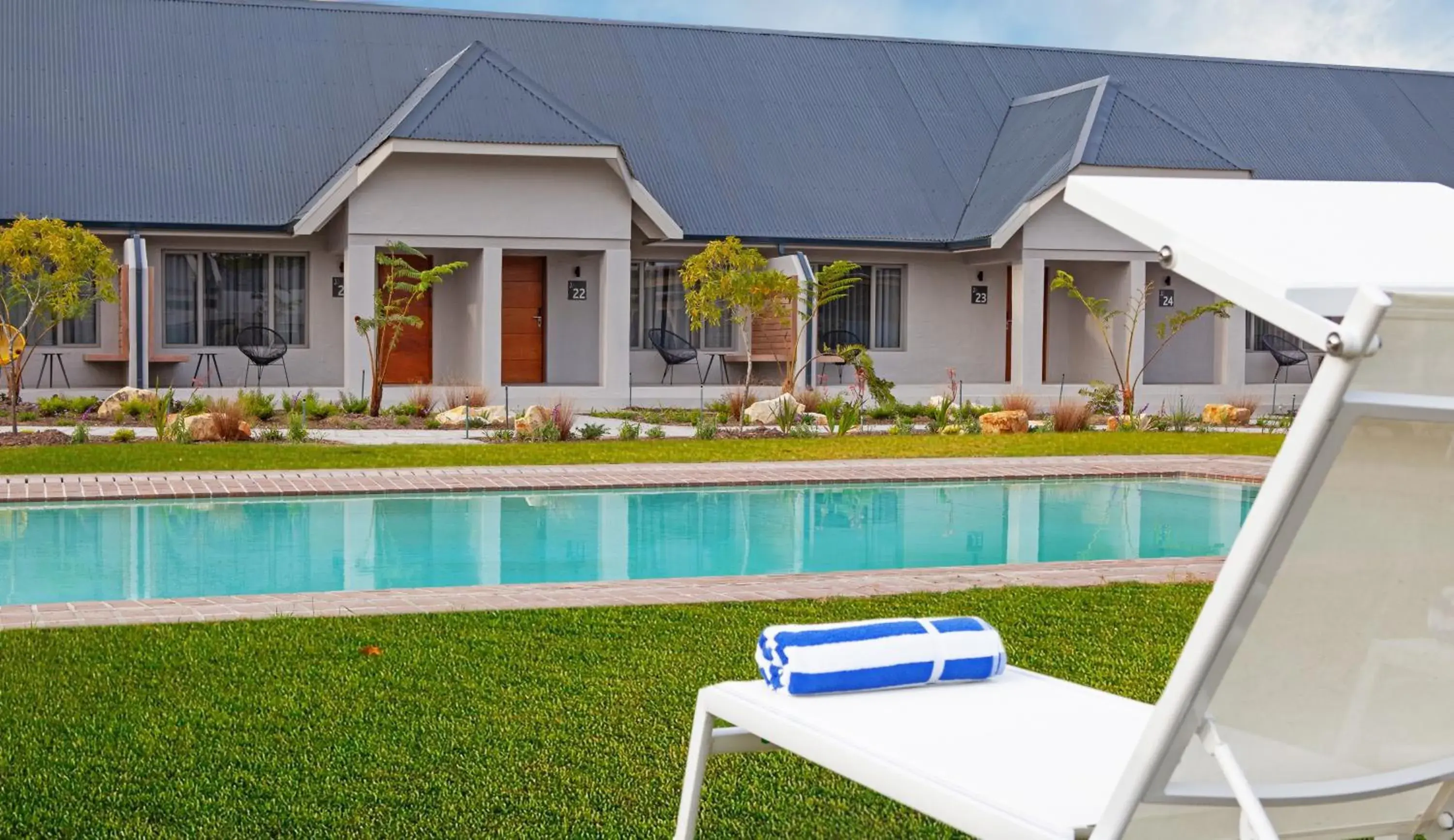 Swimming pool in Knysna Hollow Country Estate Swimming pool in Knysna Hollow Country Estate