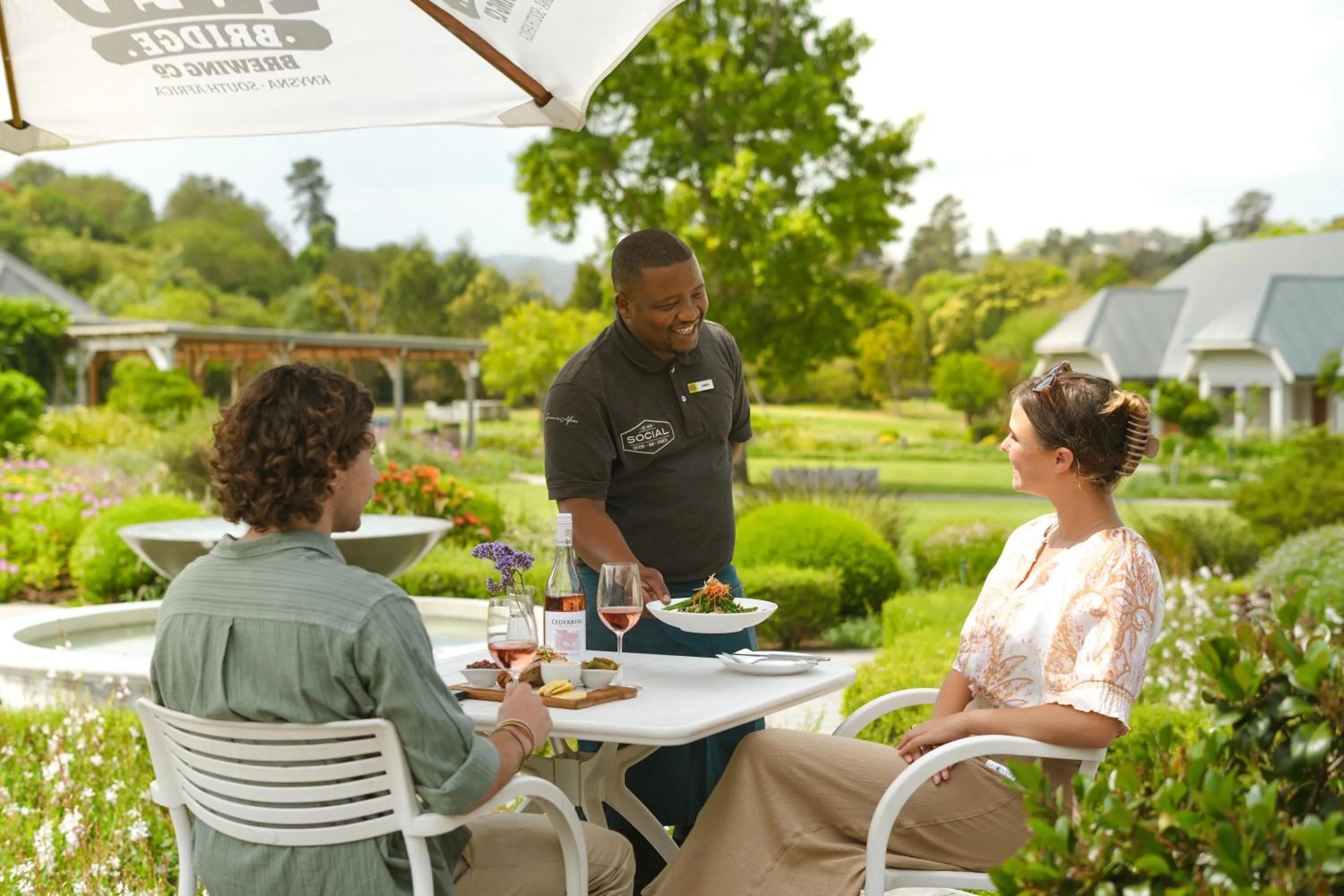 Restaurant/places to eat in Knysna Hollow Country Estate