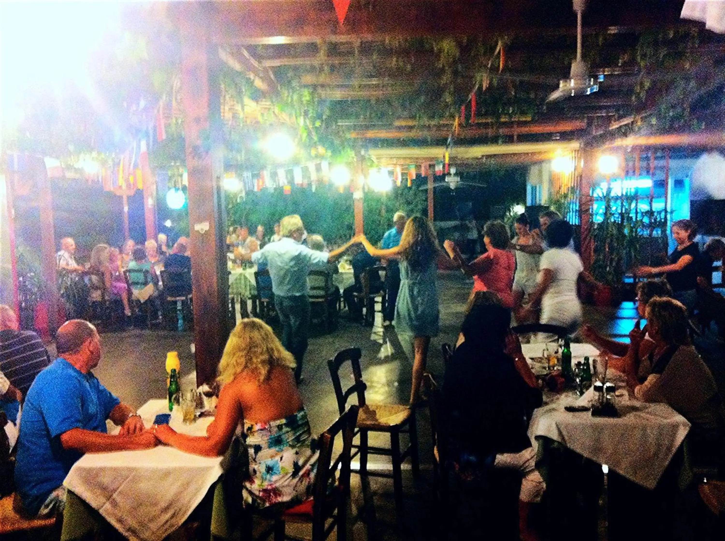 Restaurant/places to eat in Anatoli Apartments