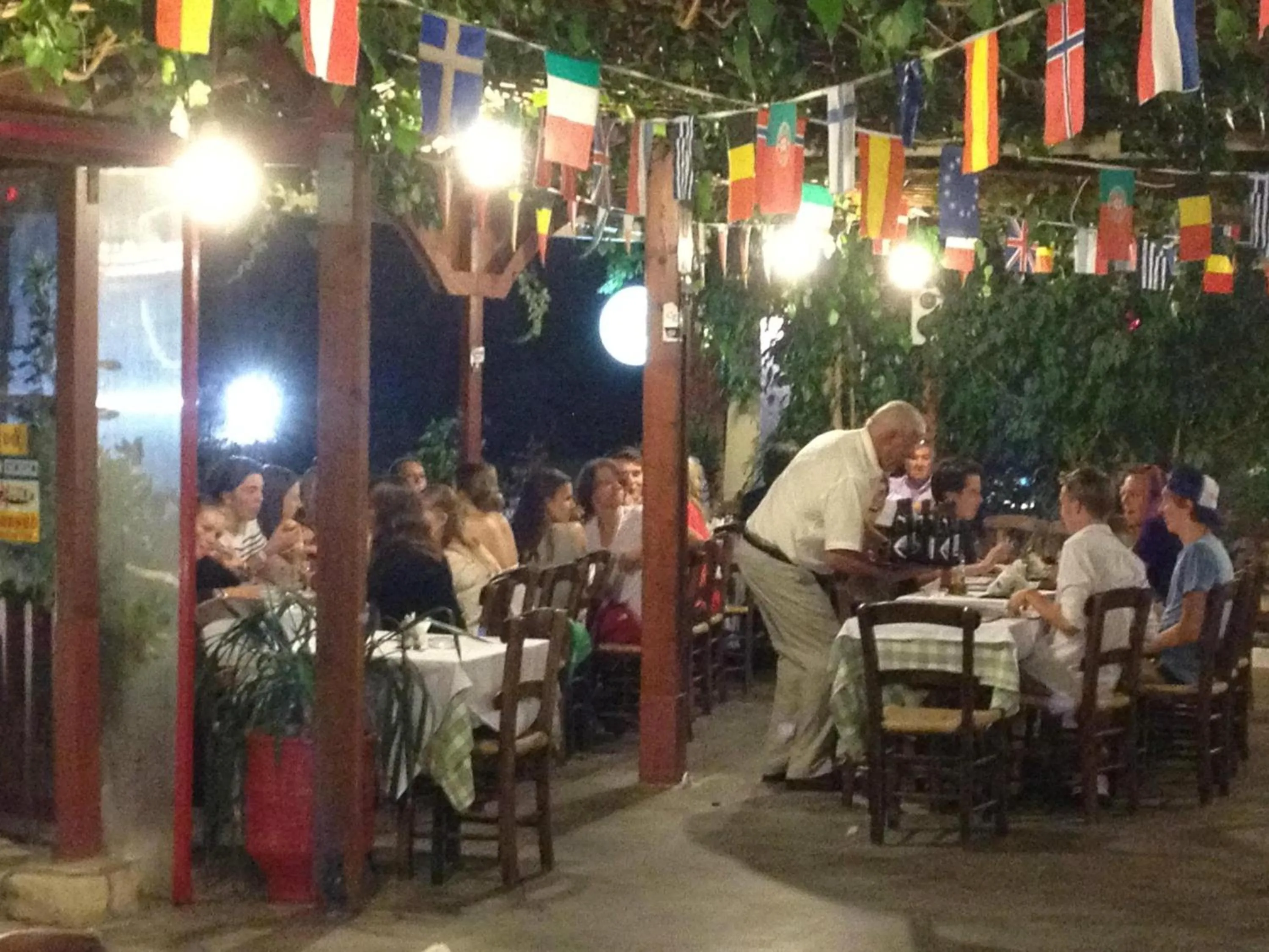 Restaurant/places to eat in Anatoli Apartments