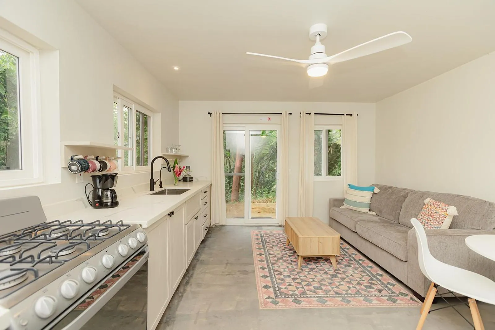 Kitchen or kitchenette in Sattva Land