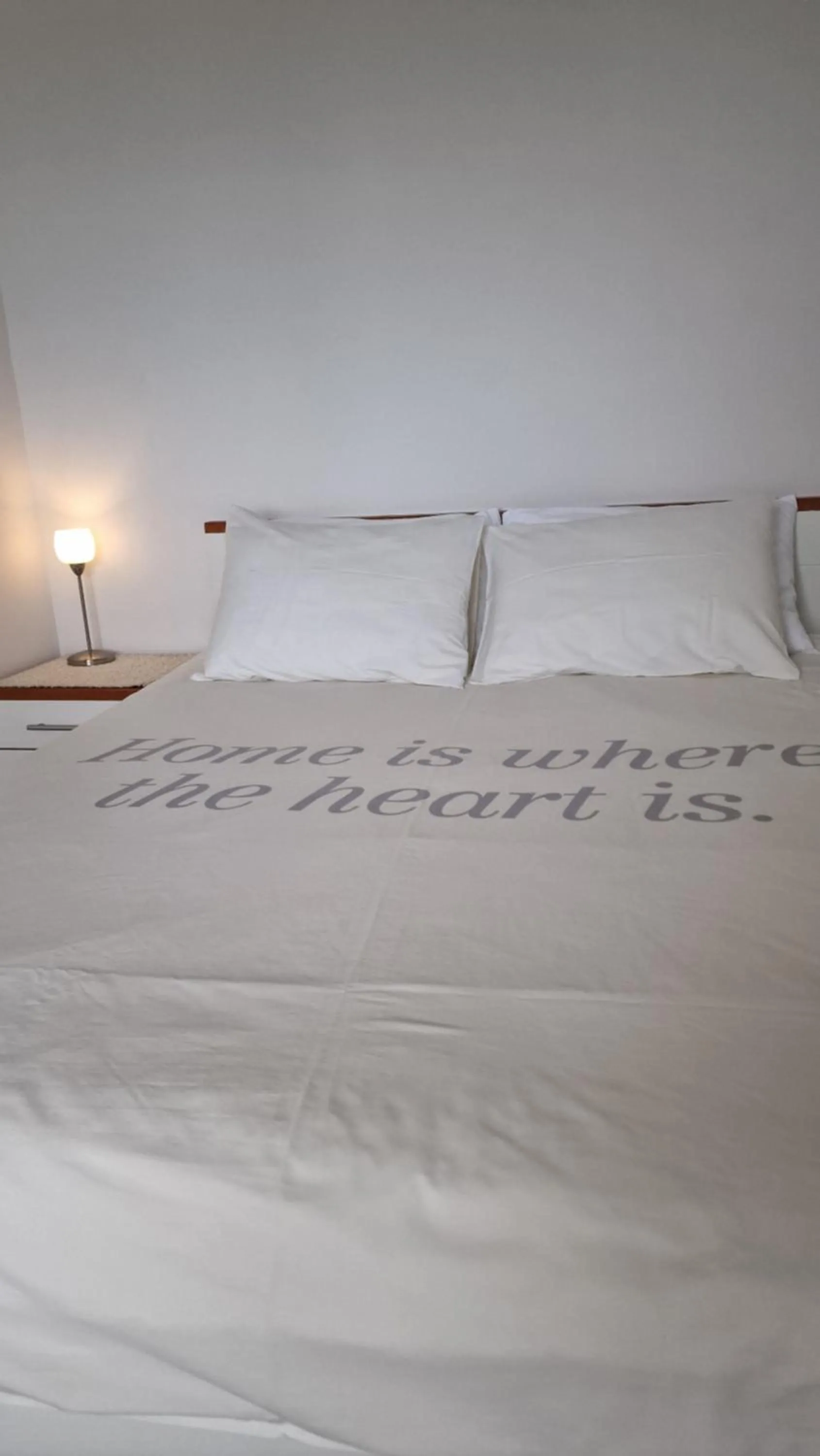 Bed in Apartment Bakus