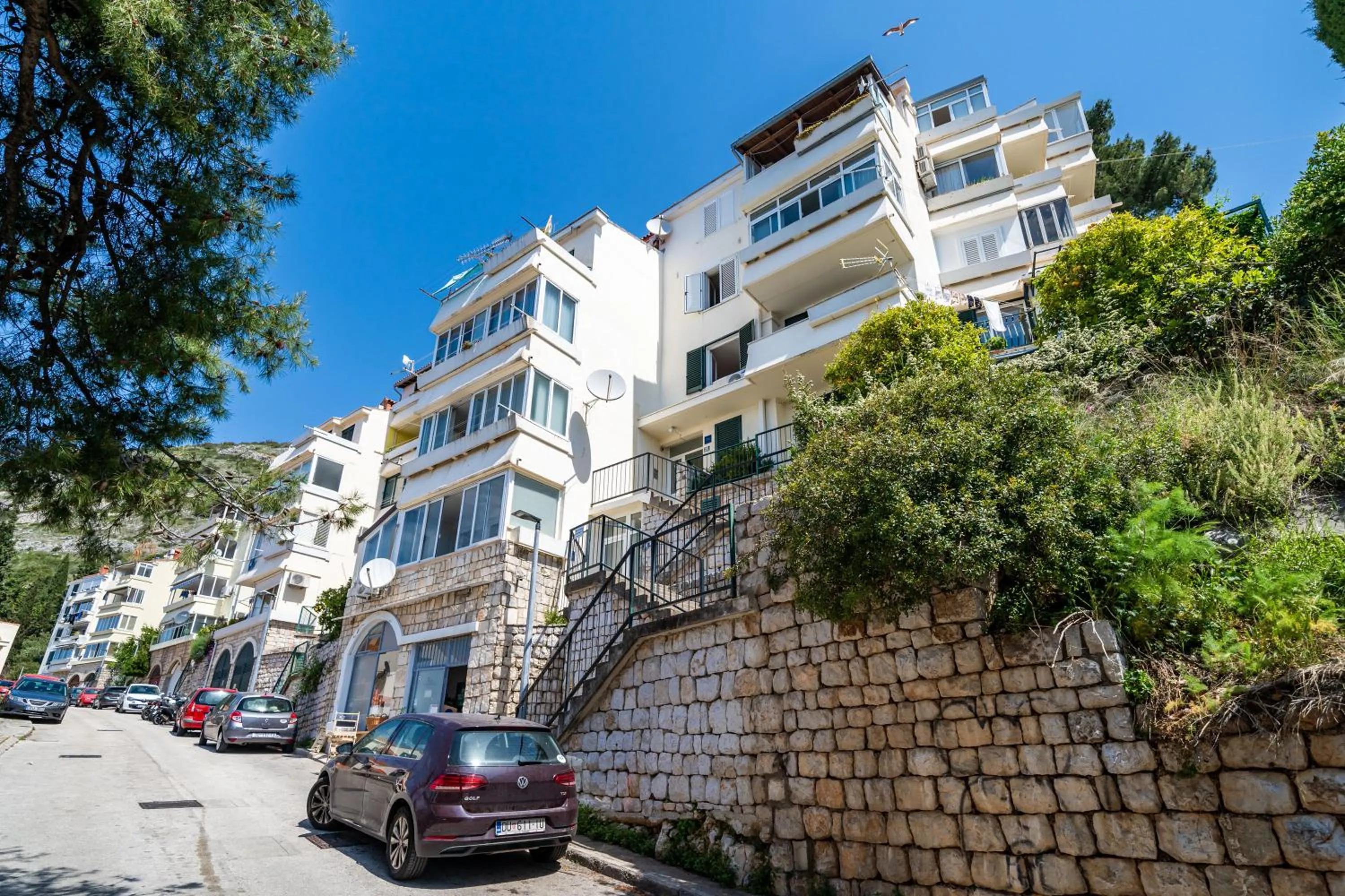 Property building in Apartment Bakus