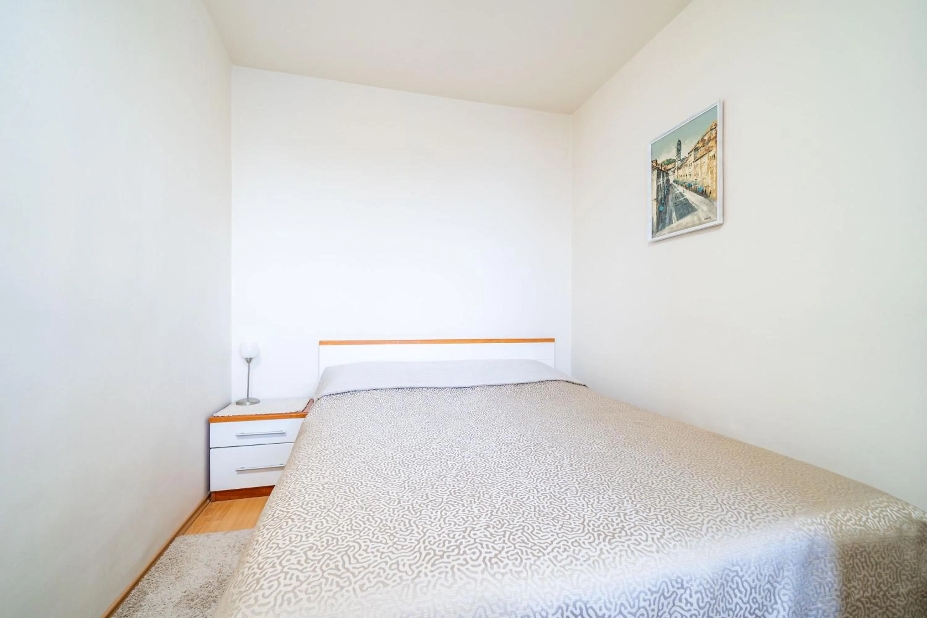 Bed in Apartment Bakus