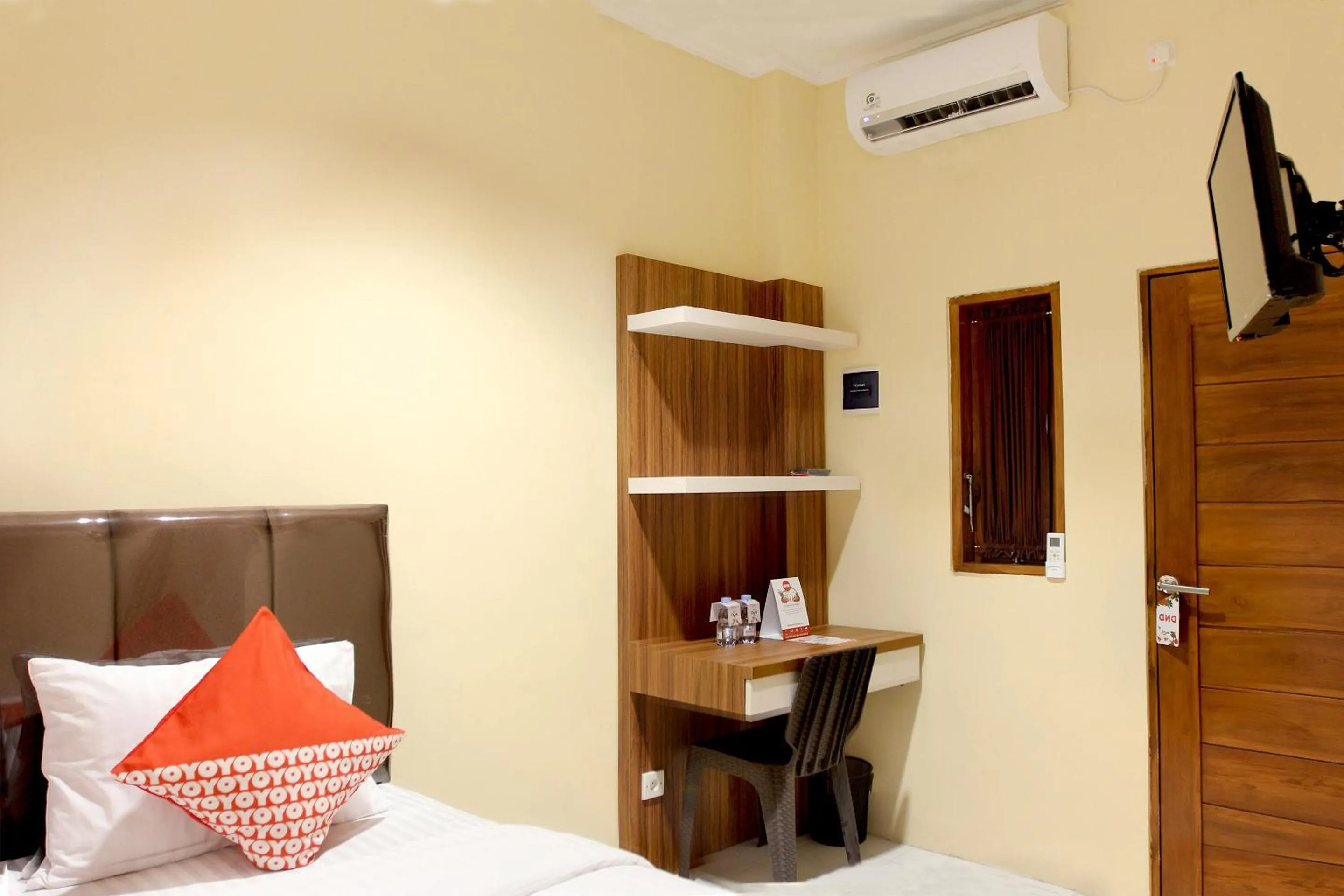 Bedroom, Bed in Hotel O Rumah Ayub Syariah