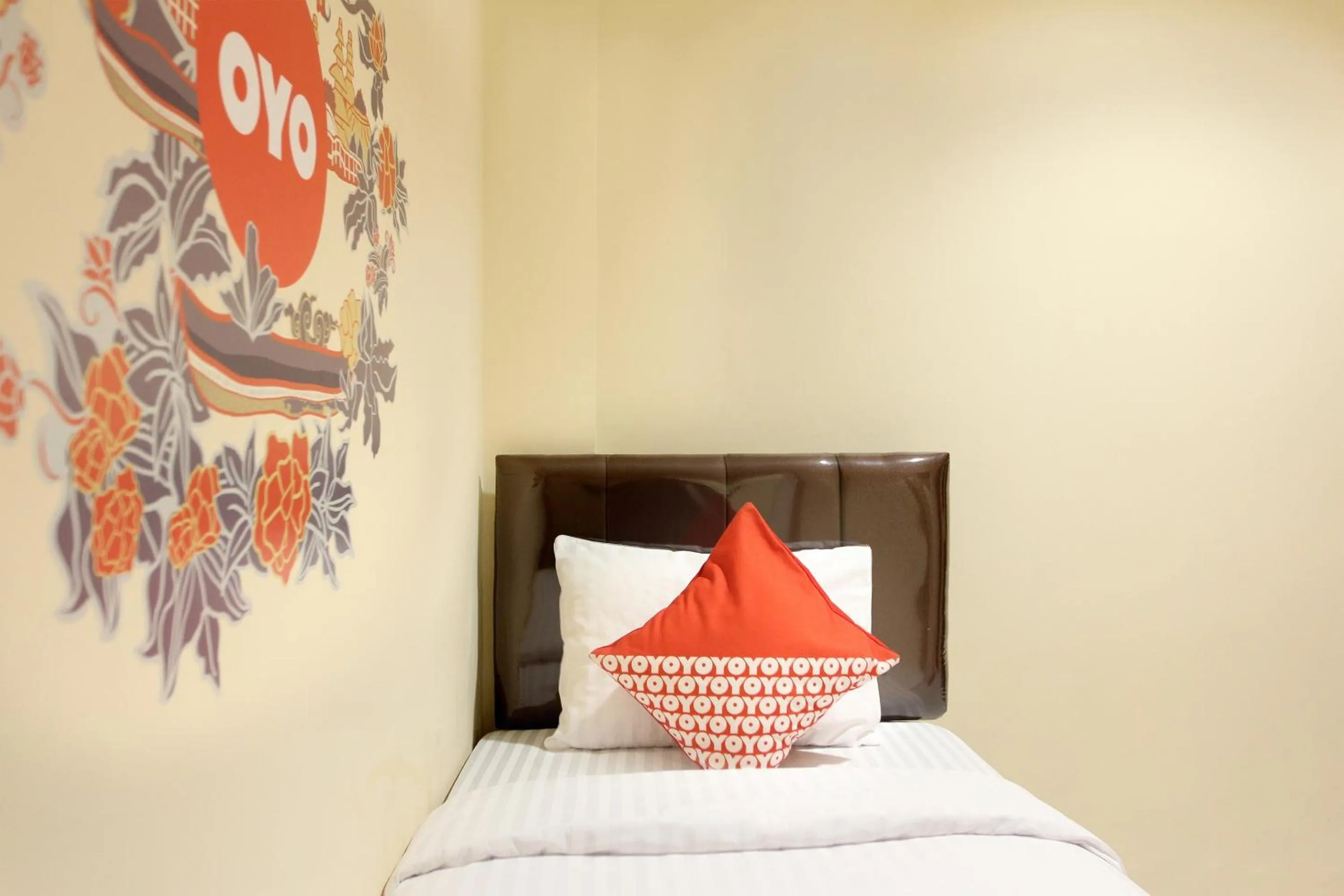 Bedroom, Bed in Hotel O Rumah Ayub Syariah