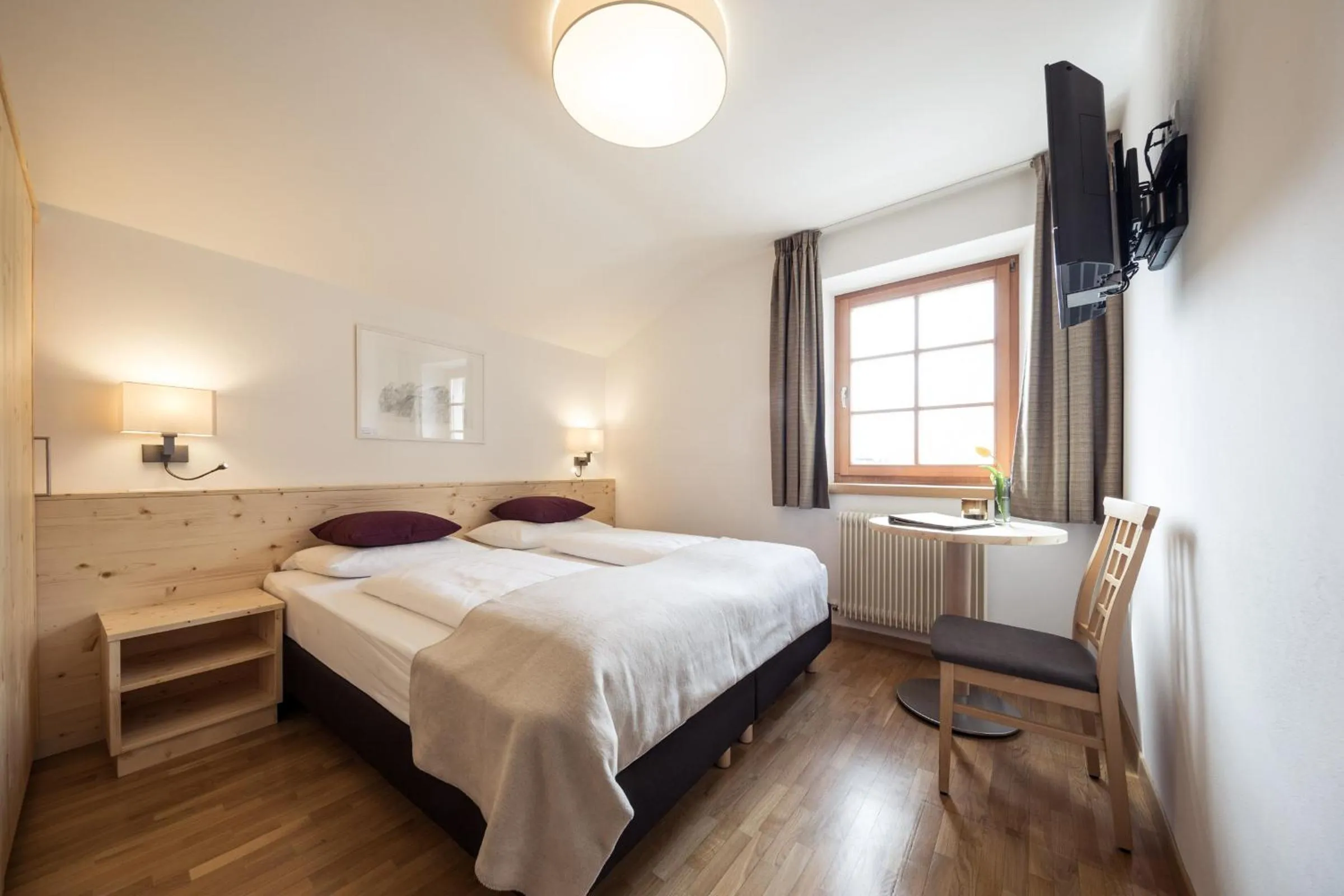 Photo of the whole room, Bed in Hotel Masatsch