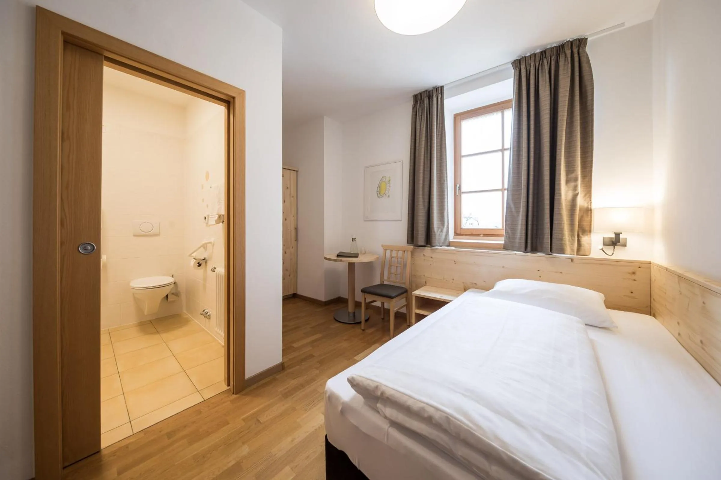 Bed in Hotel Masatsch