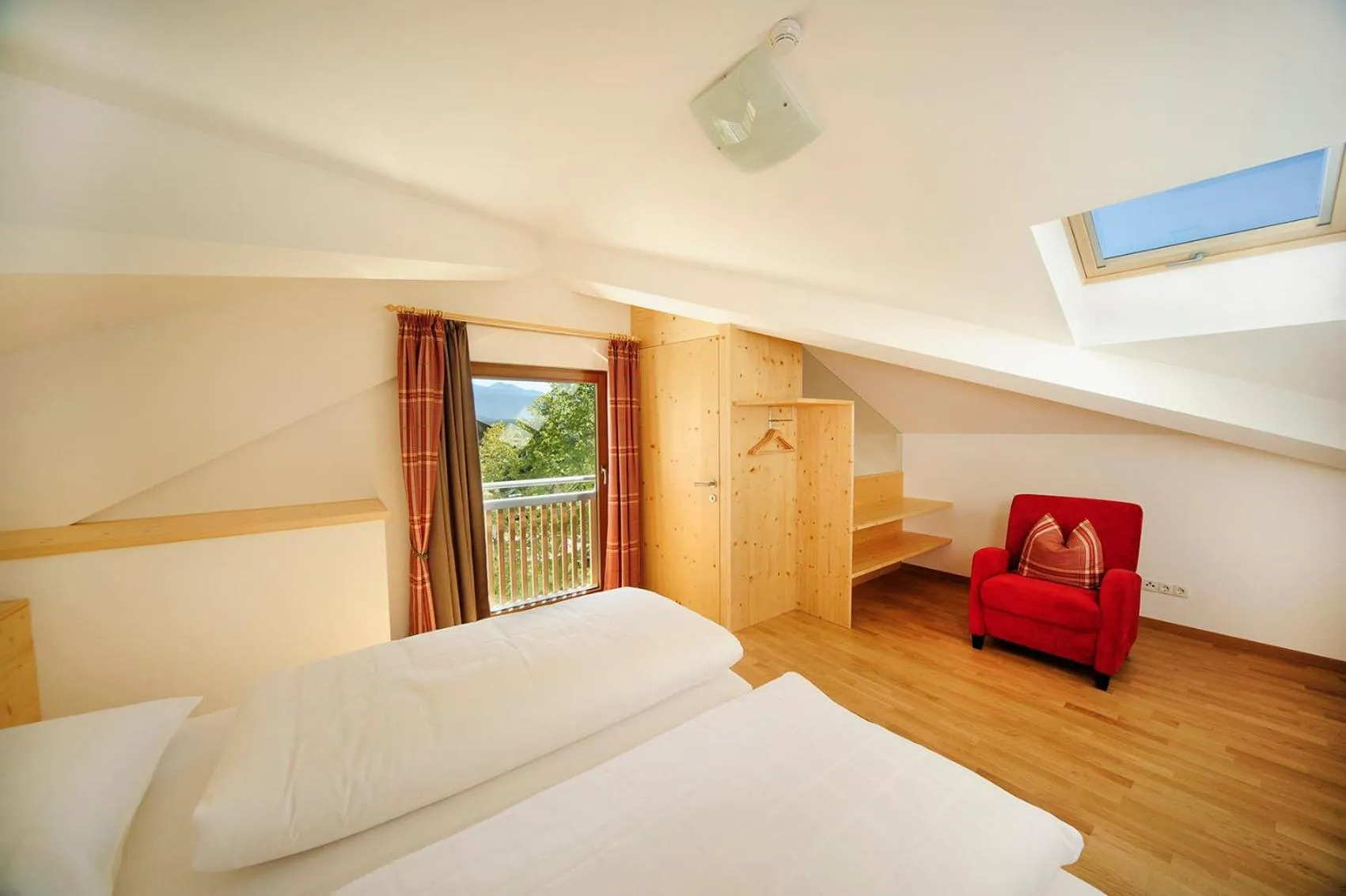 Photo of the whole room, Bed in Hotel Masatsch
